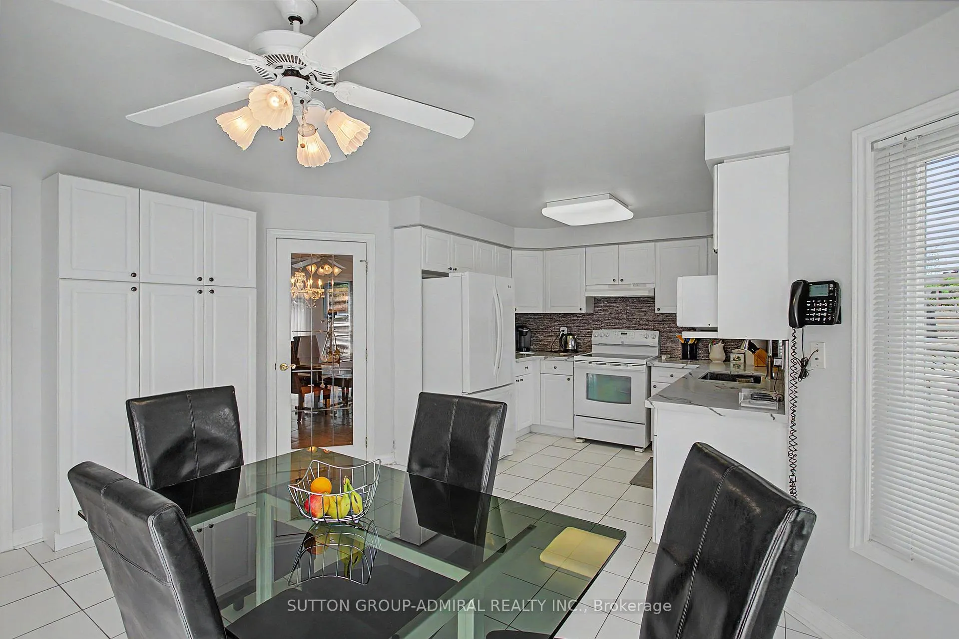 Photo 13 of 9 Hammerstone Crescent, Vaughan, Beverley Glen — HOMEH