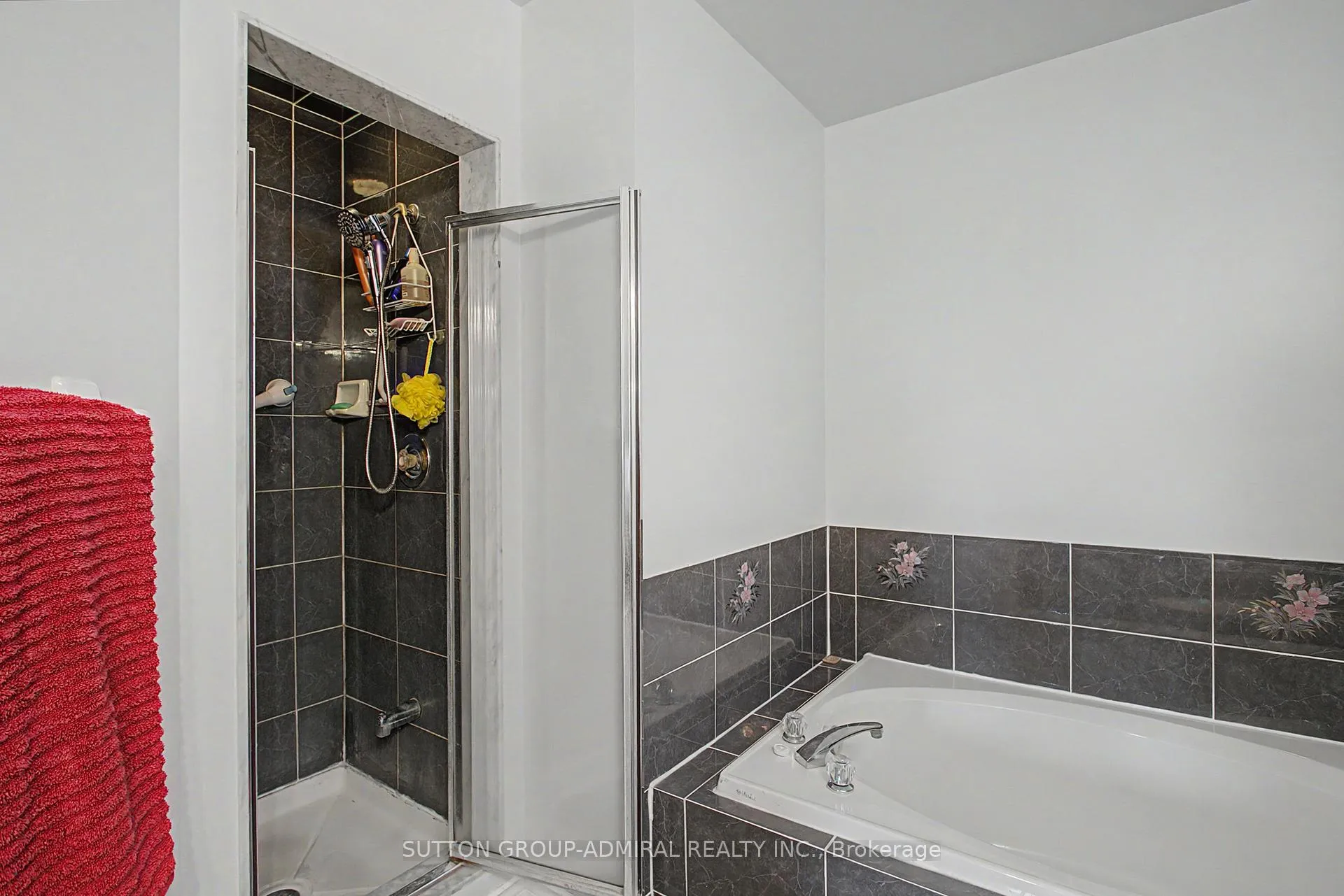 Photo 22 of 9 Hammerstone Crescent, Vaughan, Beverley Glen — HOMEH