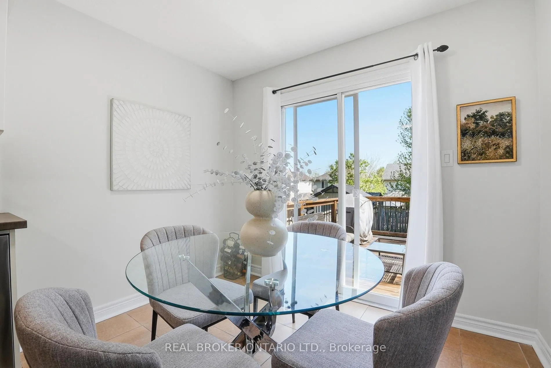 Photo 13 of 136 Marcy Crescent, Cambridge, Hespeler Village — HOMEH