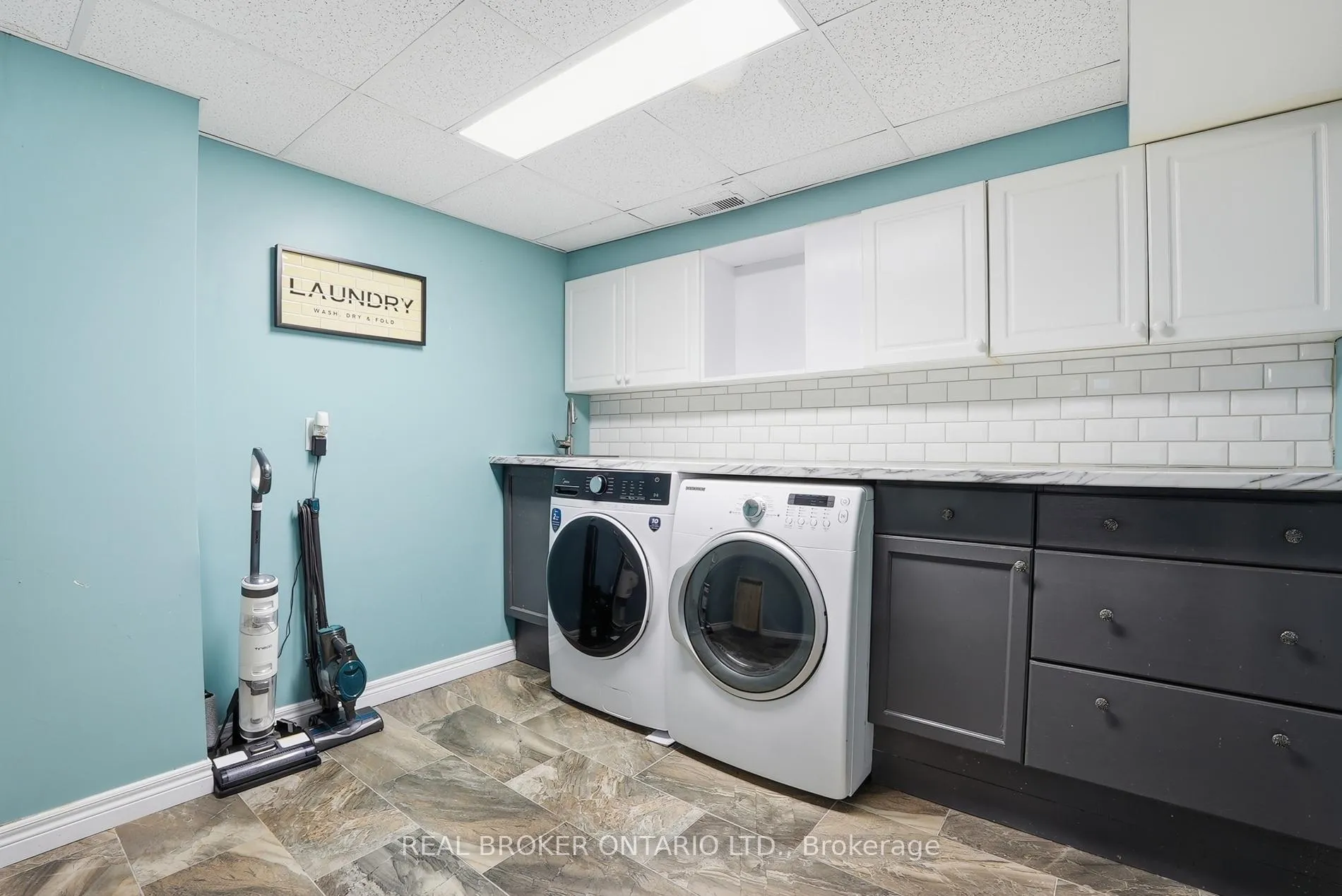 Photo 22 of 136 Marcy Crescent, Cambridge, Hespeler Village — HOMEH