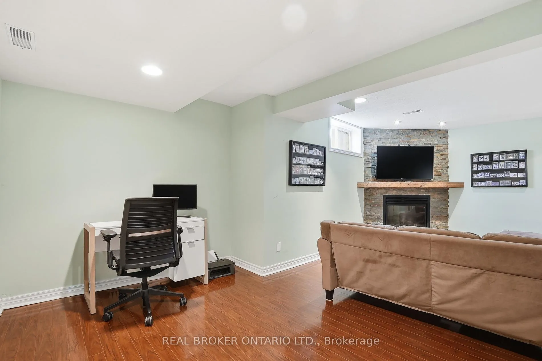 Photo 25 of 136 Marcy Crescent, Cambridge, Hespeler Village — HOMEH