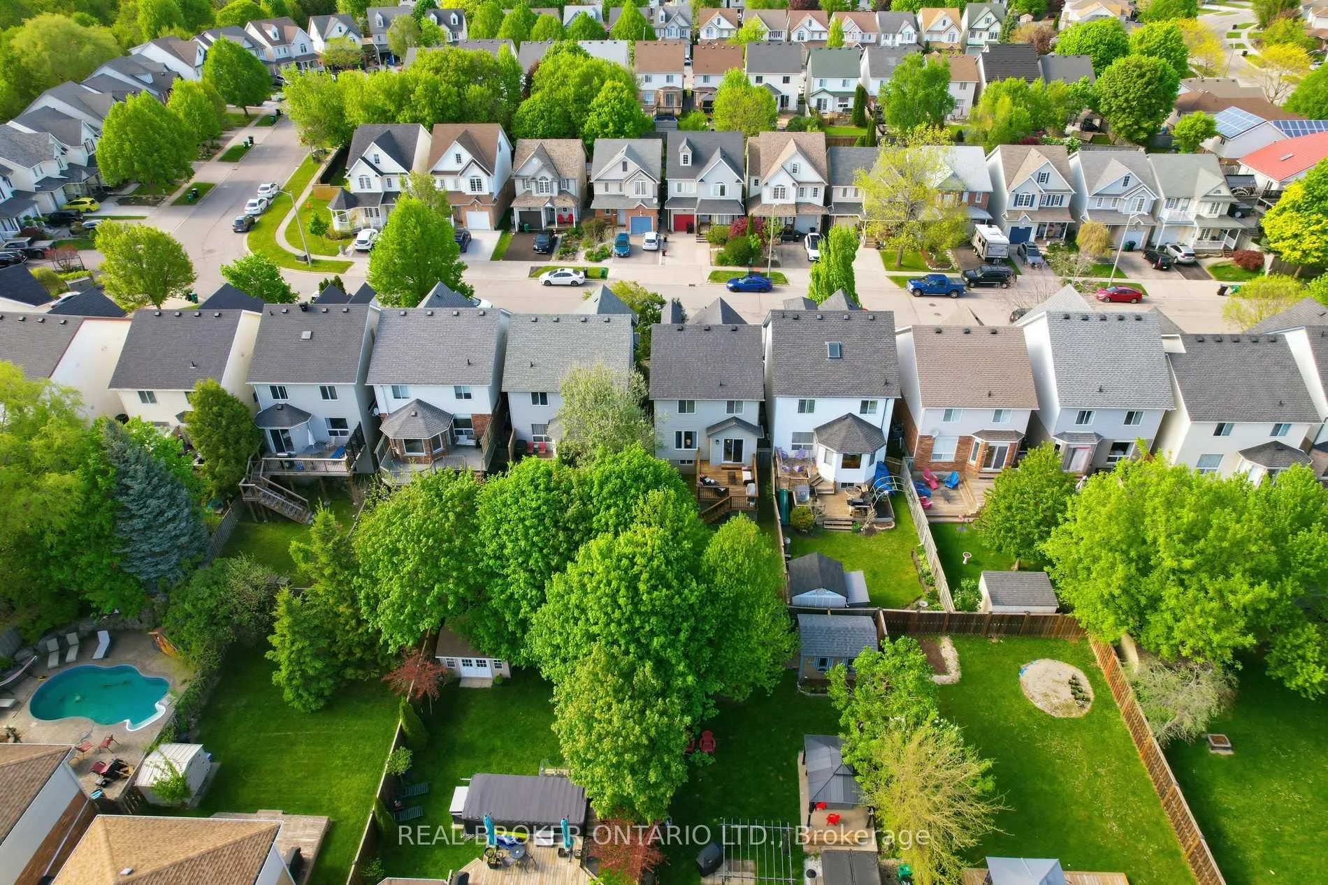 Photo 33 of 136 Marcy Crescent, Cambridge, Hespeler Village — HOMEH