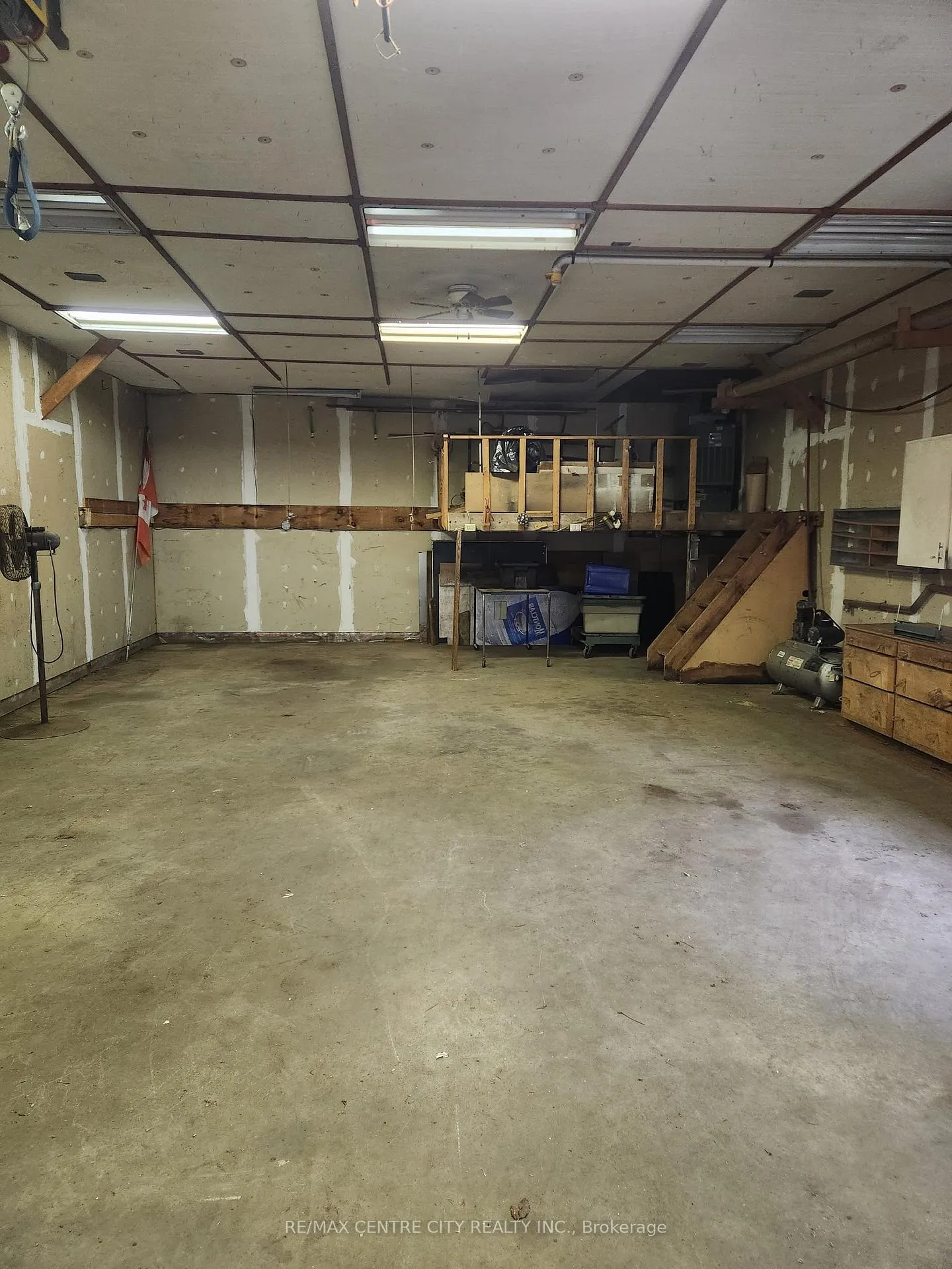Photo 17 of 30 Queen Street, Strathroy-Caradoc, SE — HOMEH