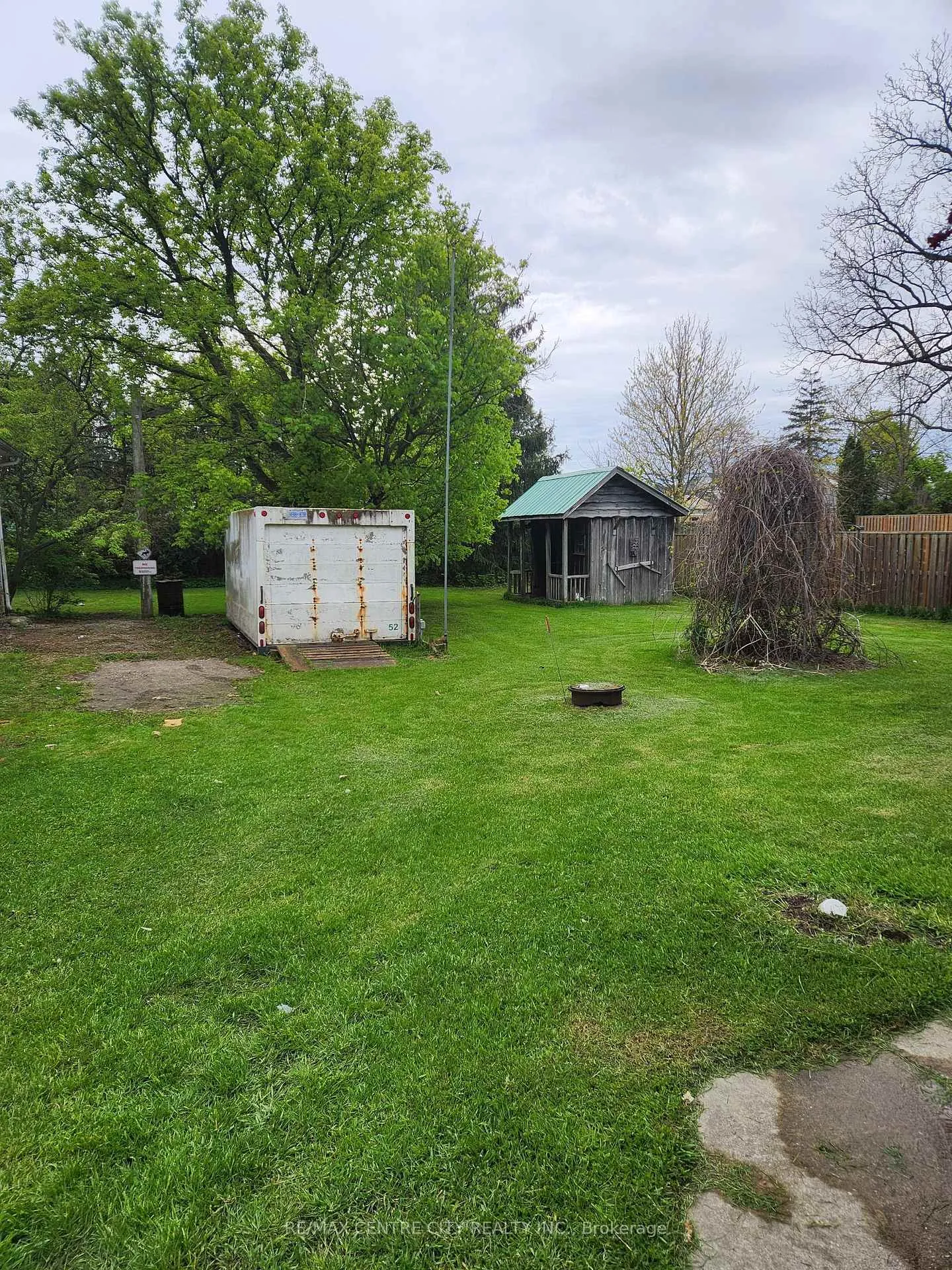 Photo 19 of 30 Queen Street, Strathroy-Caradoc, SE — HOMEH
