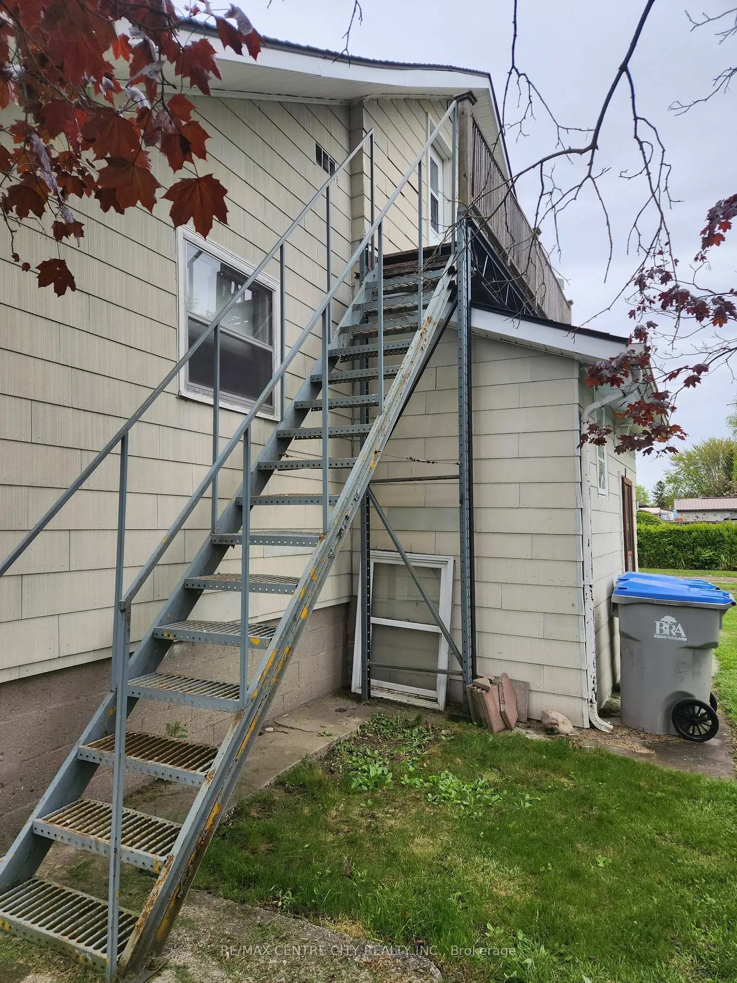 Photo 20 of 30 Queen Street, Strathroy-Caradoc, SE — HOMEH