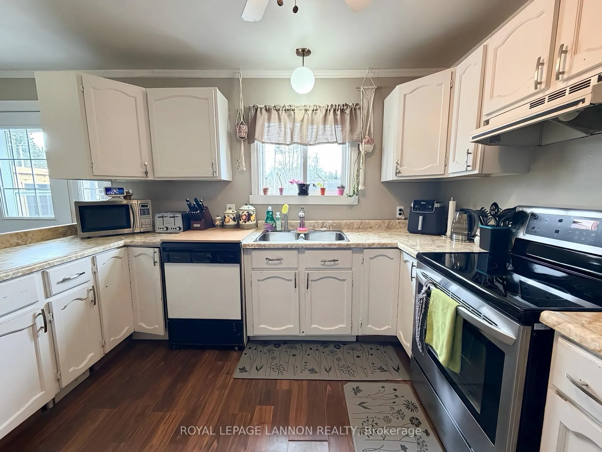 Photo 7 of 329 Ball Park Crescent, Greenstone — HOMEH