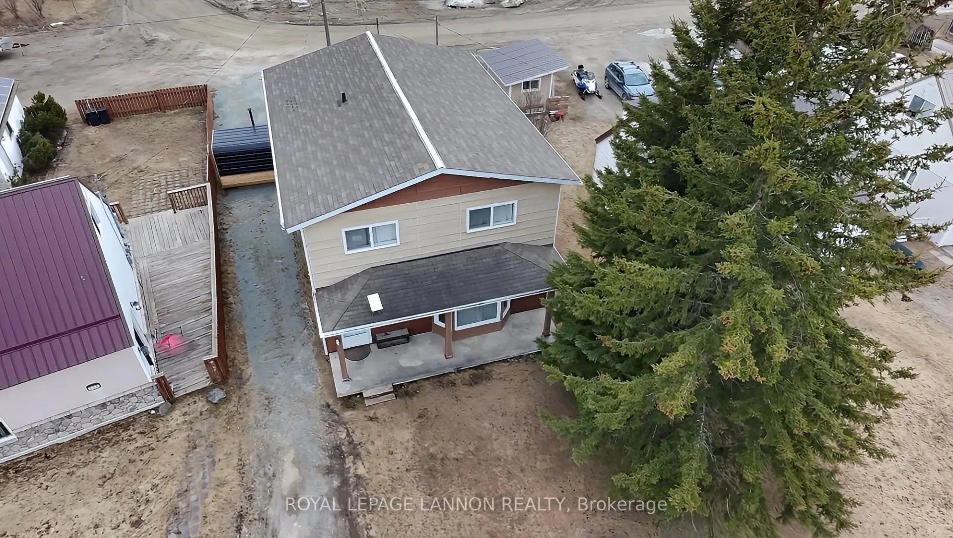 Photo 14 of 329 Ball Park Crescent, Greenstone — HOMEH