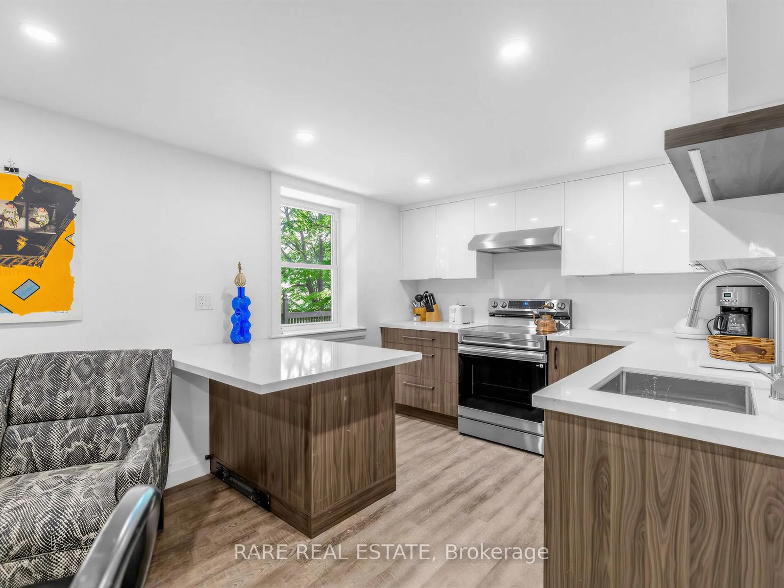 Photo 3 of Unit LOWER, 2 Leander Court, Toronto, O'Connor-Parkview — HOMEH