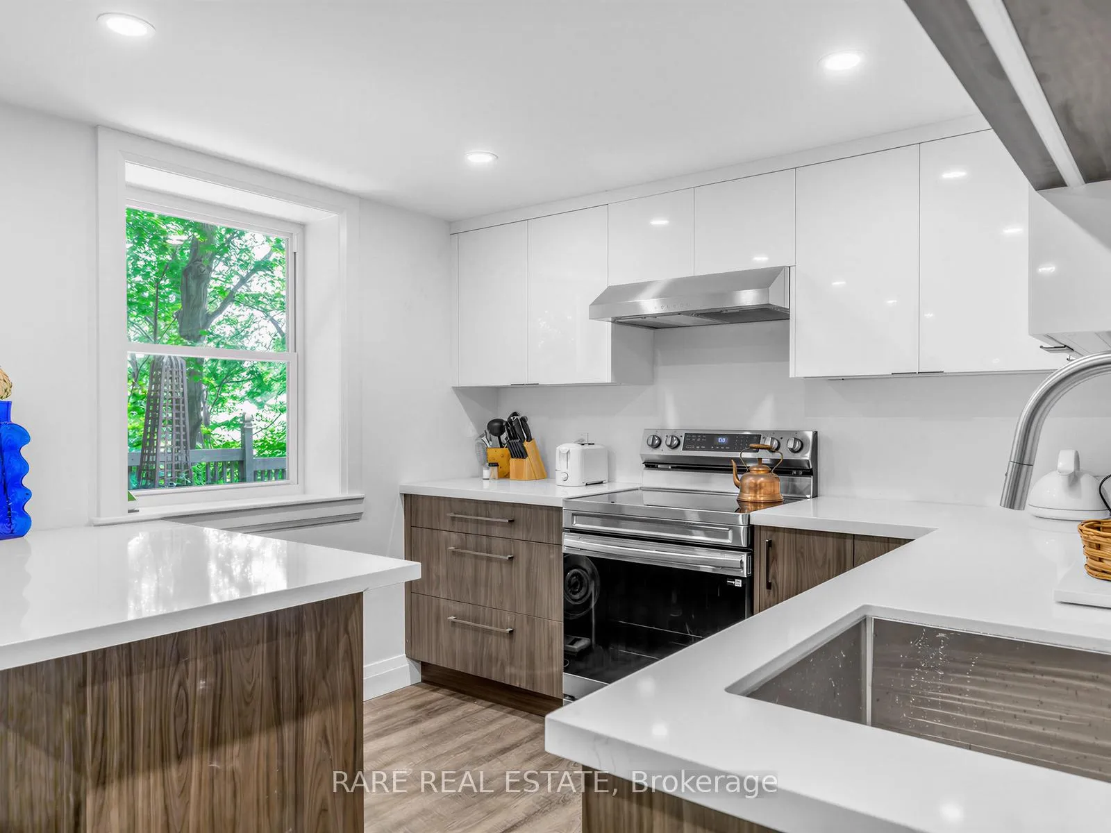 Photo 4 of Unit LOWER, 2 Leander Court, Toronto, O'Connor-Parkview — HOMEH