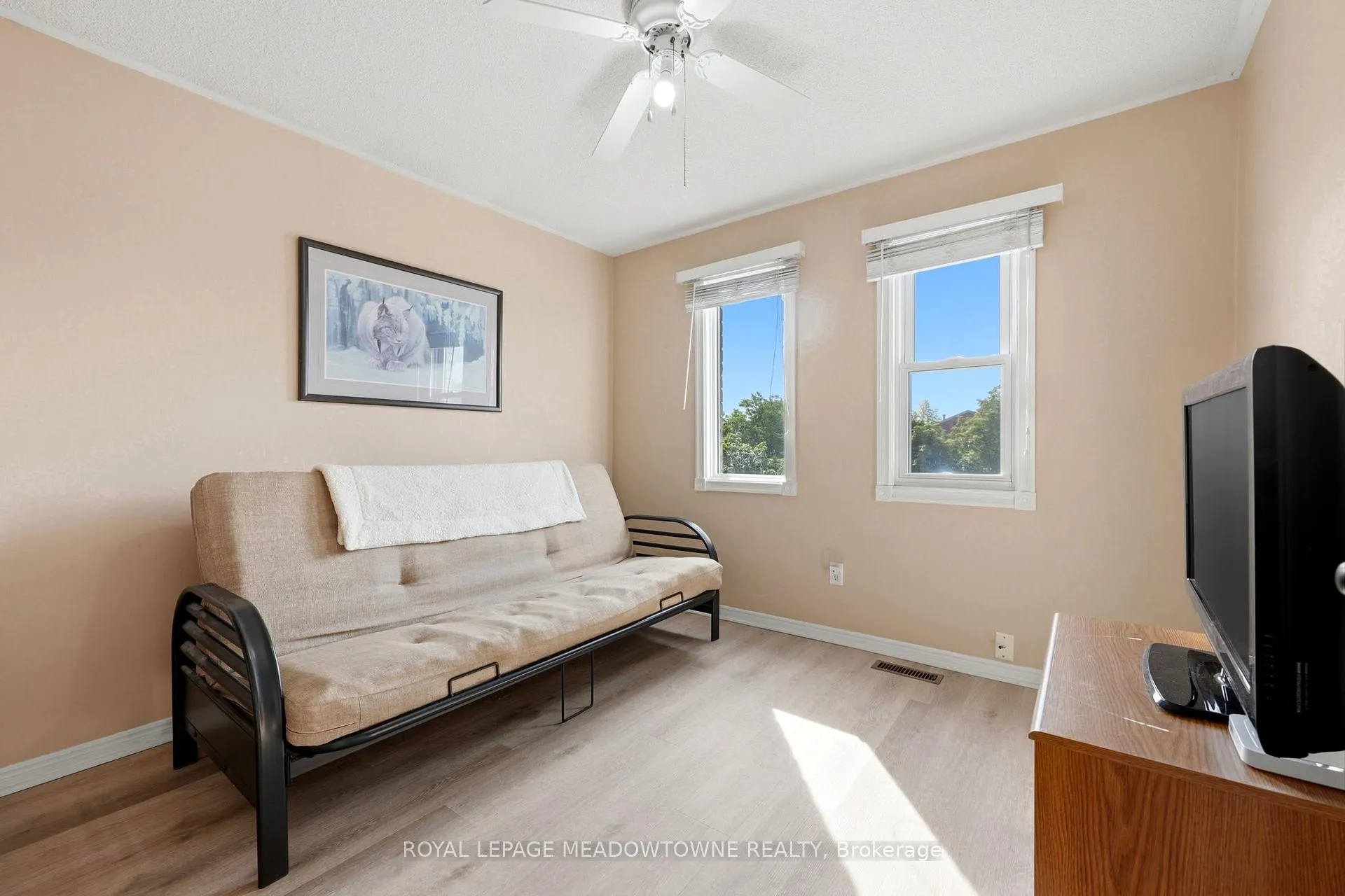 Photo 24 of 18 Mckinnon Avenue, Halton Hills, Georgetown — HOMEH
