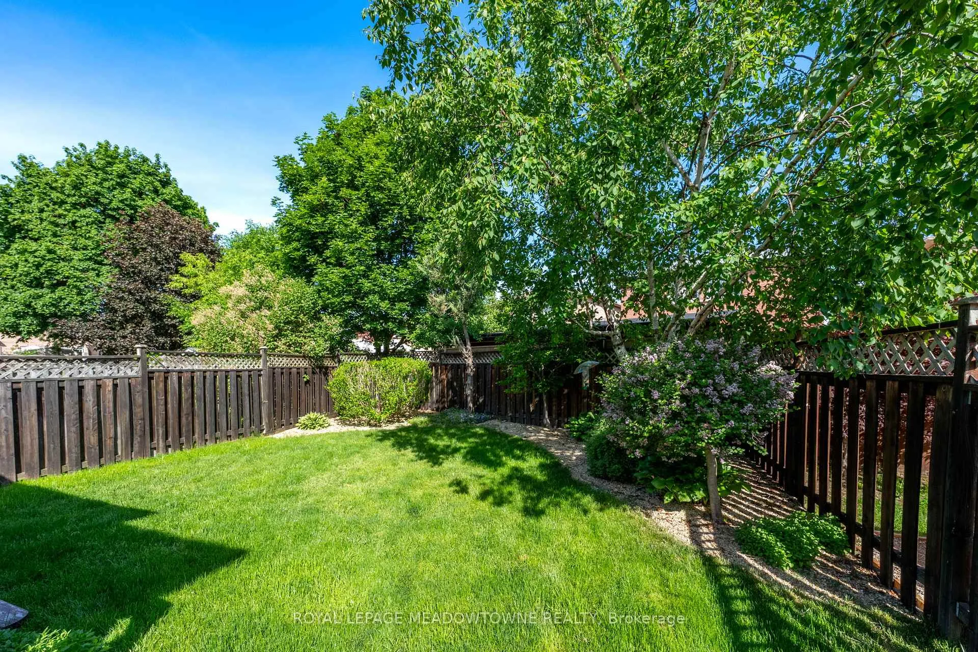 Photo 27 of 18 Mckinnon Avenue, Halton Hills, Georgetown — HOMEH
