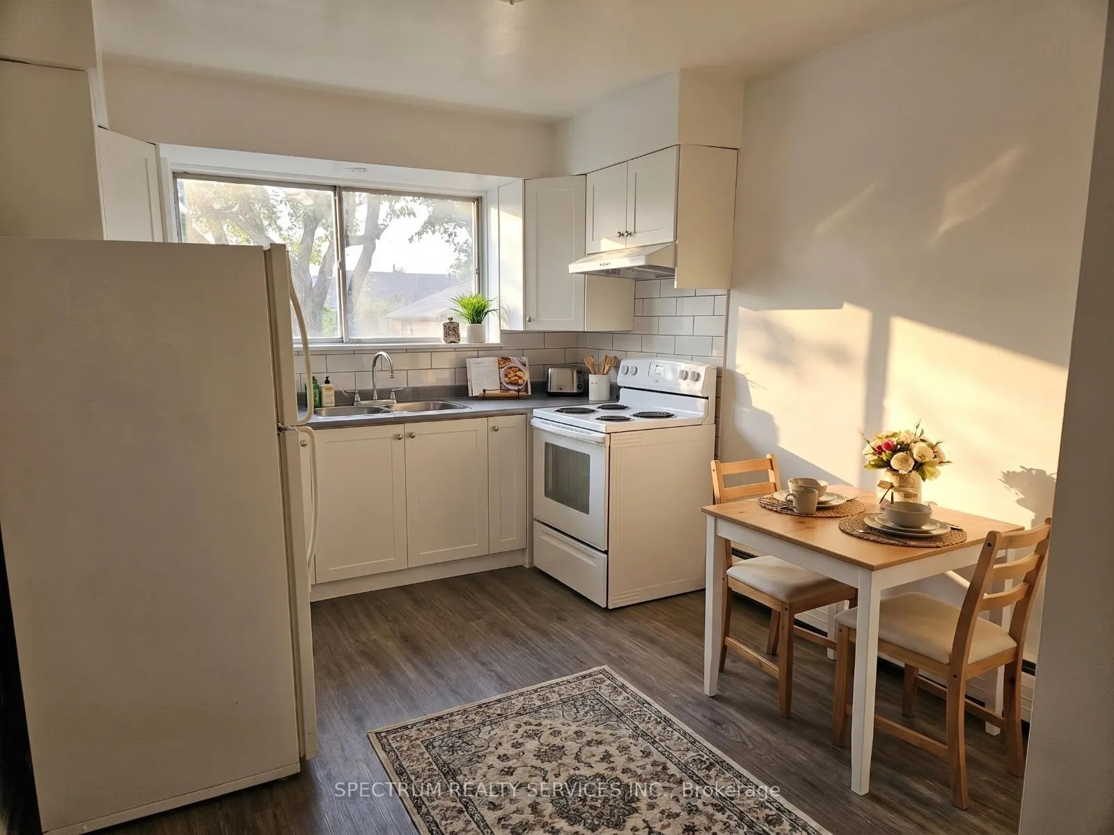 Photo 5 of Unit 5, 357 Connaught Street, Kitchener, Fairview/Kingsdale — HOMEH