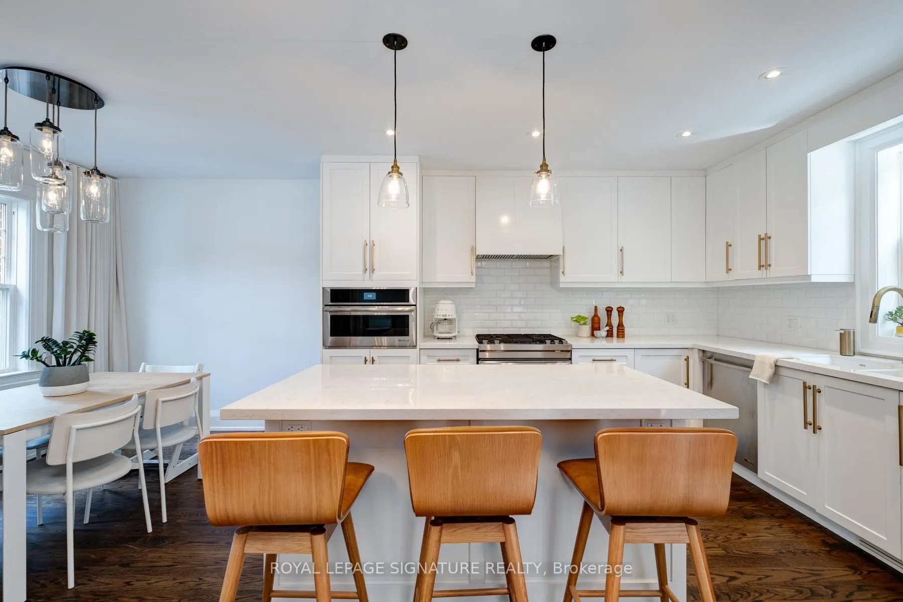 Photo 4 of 77 Runnymede Road, Toronto, High Park-Swansea — HOMEH