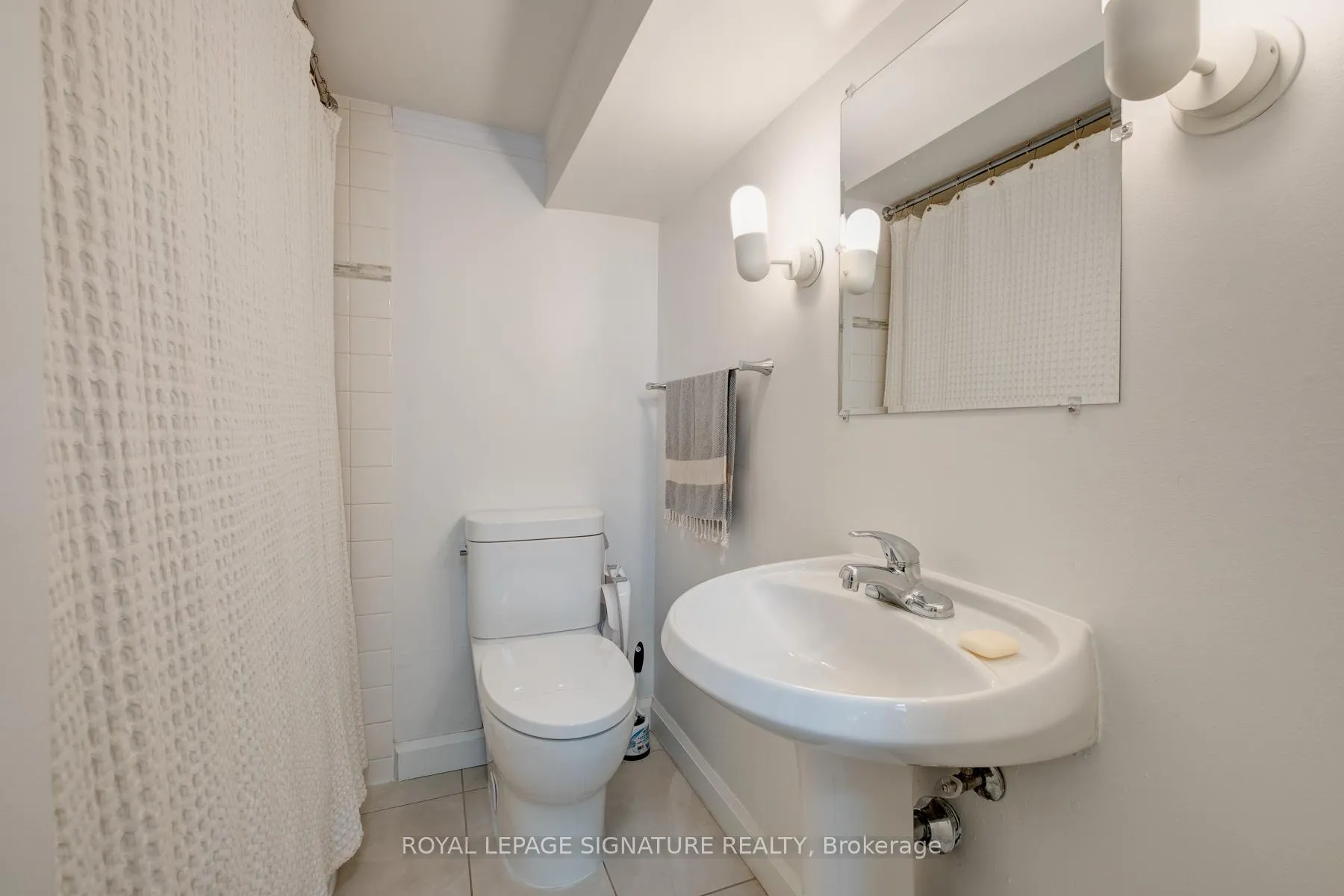 Photo 29 of 77 Runnymede Road, Toronto, High Park-Swansea — HOMEH