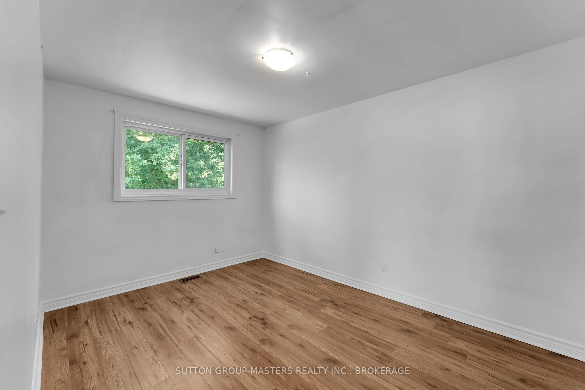 Photo 19 of 40 Crescent Drive, Kingston, City Southwest — HOMEH