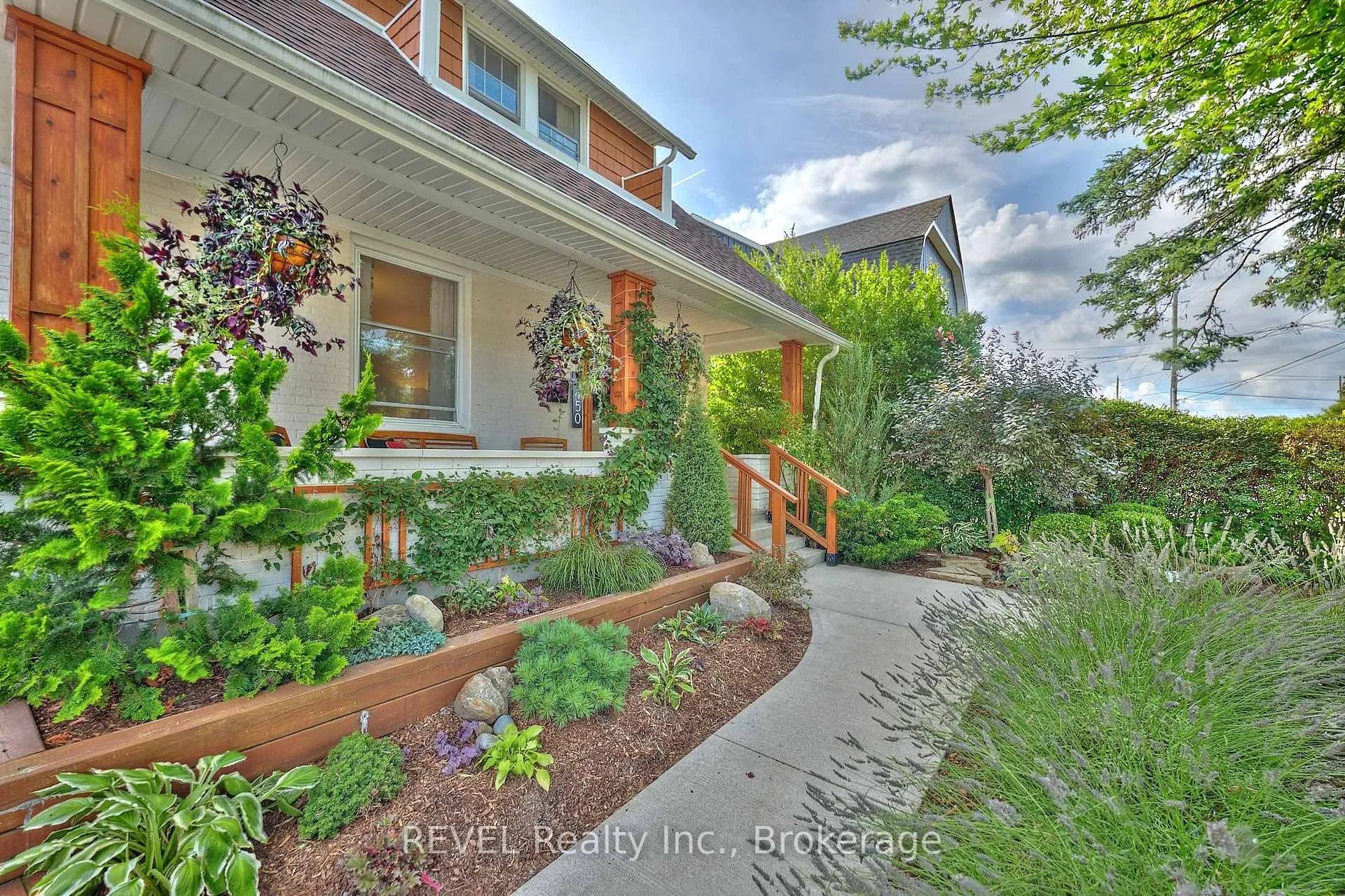 Photo 3 of 4450 Second Avenue, Niagara Falls, Downtown — HOMEH