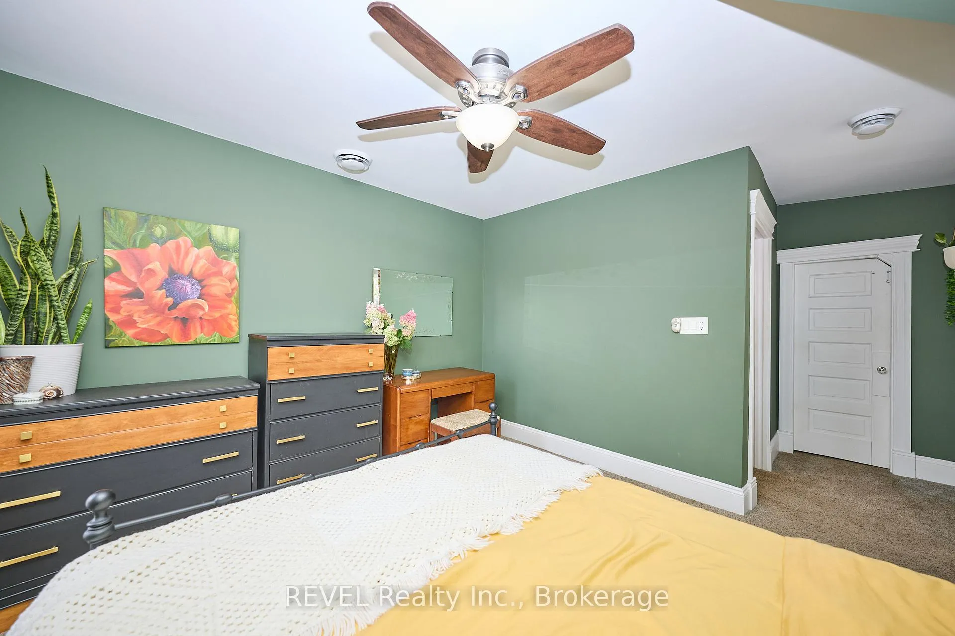 Photo 17 of 4450 Second Avenue, Niagara Falls, Downtown — HOMEH