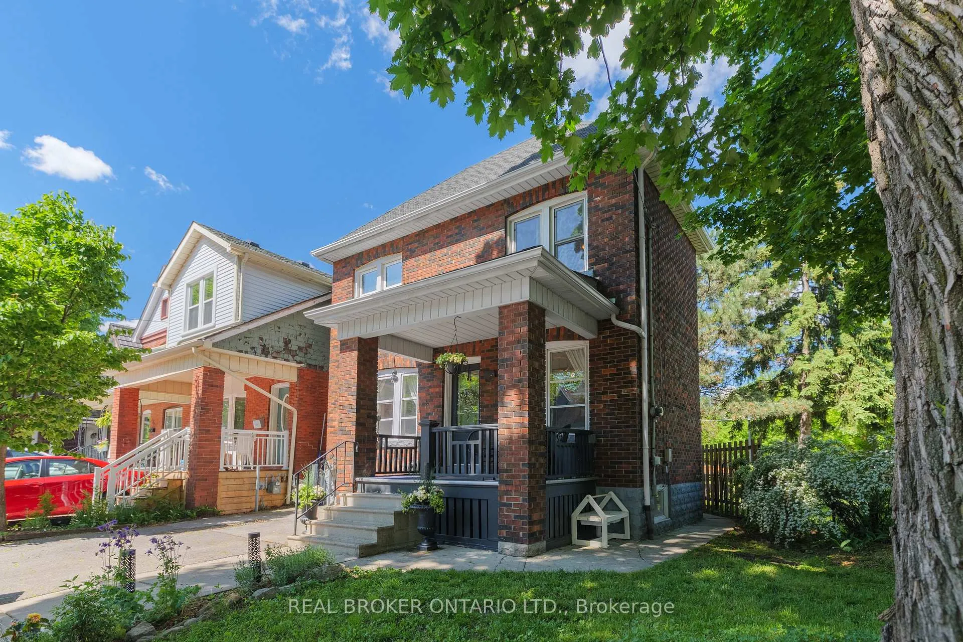 Photo 39 of 41 Park Row N, Hamilton, Crown Point — HOMEH