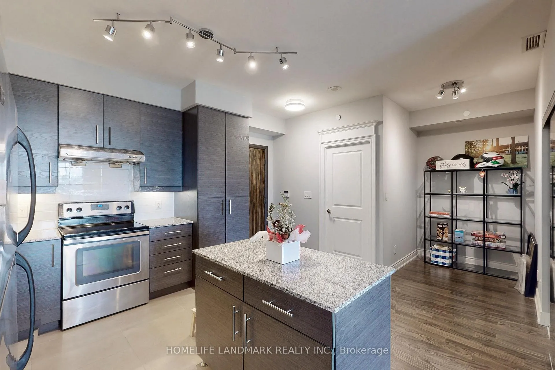 Photo 16 of Unit 810, 325 South Park Road, Markham, Commerce Valley — HOMEH
