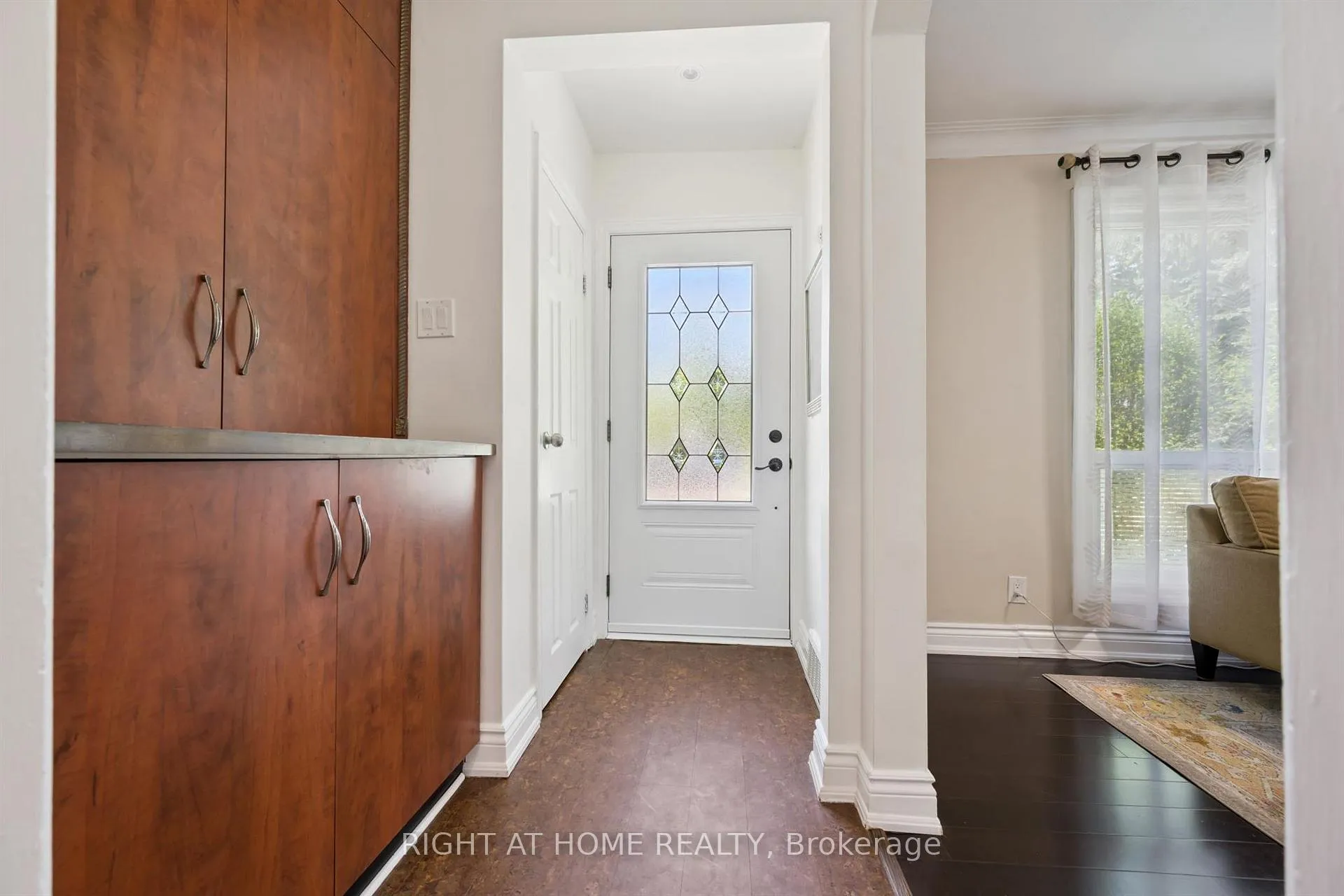 Photo 4 of 33 South Kingsway, Toronto, High Park-Swansea — HOMEH