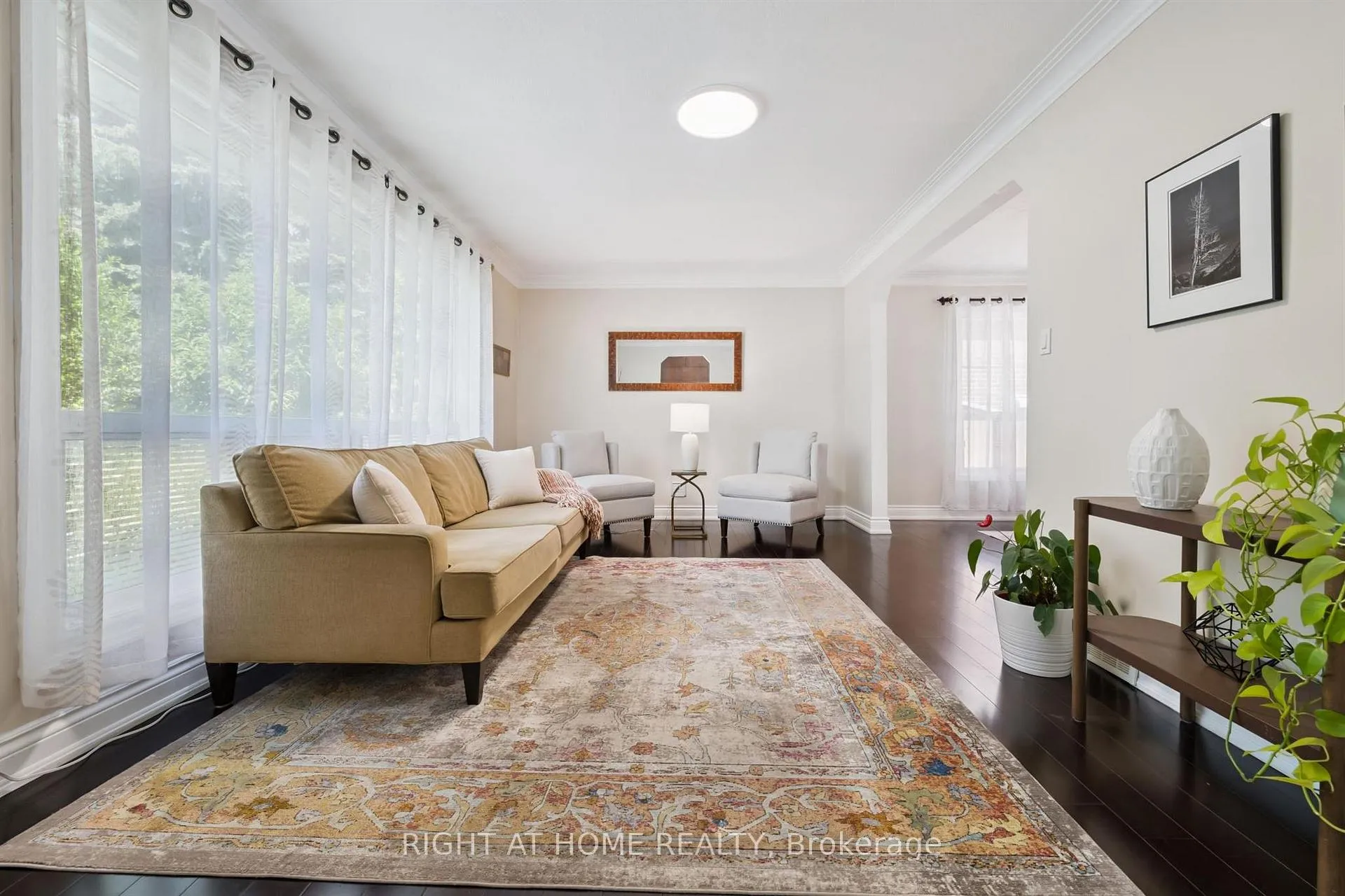 Photo 5 of 33 South Kingsway, Toronto, High Park-Swansea — HOMEH