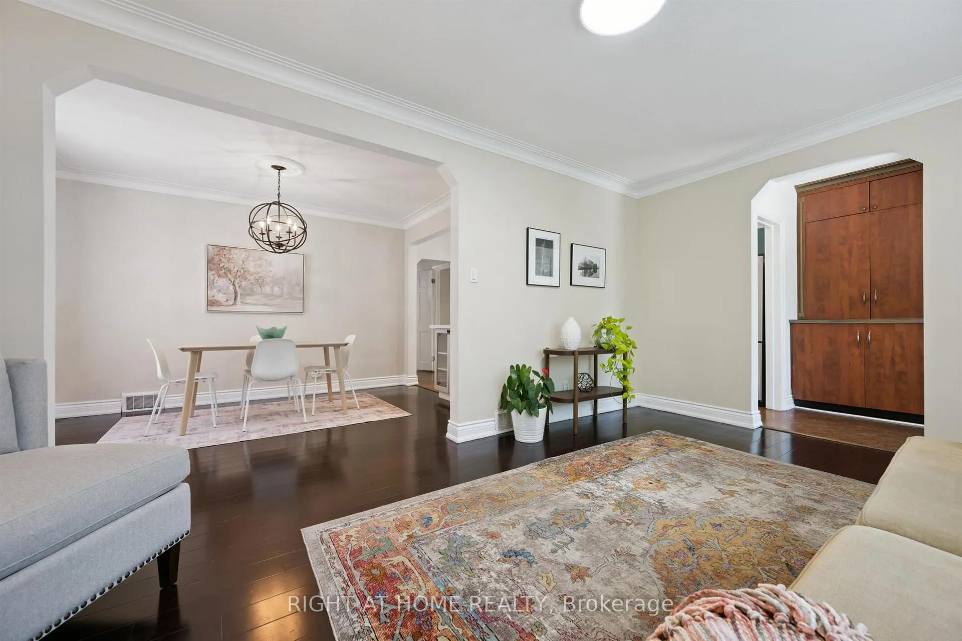 Photo 7 of 33 South Kingsway, Toronto, High Park-Swansea — HOMEH