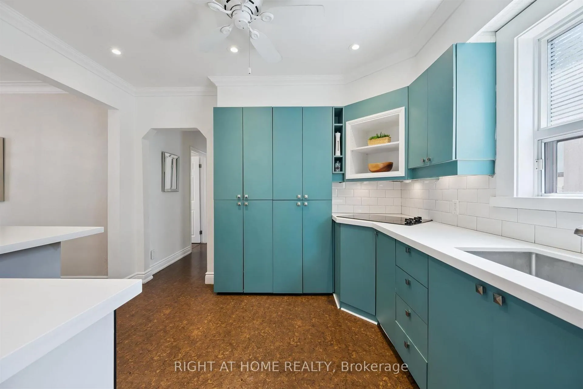 Photo 14 of 33 South Kingsway, Toronto, High Park-Swansea — HOMEH