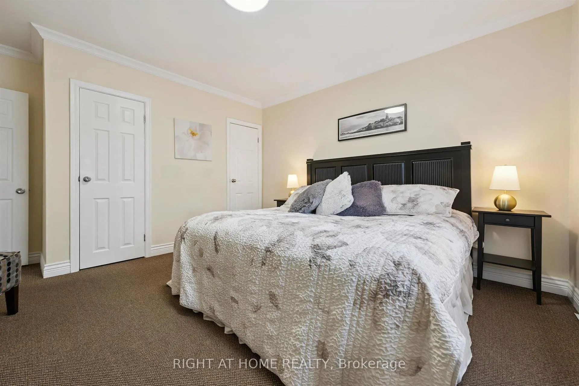 Photo 16 of 33 South Kingsway, Toronto, High Park-Swansea — HOMEH