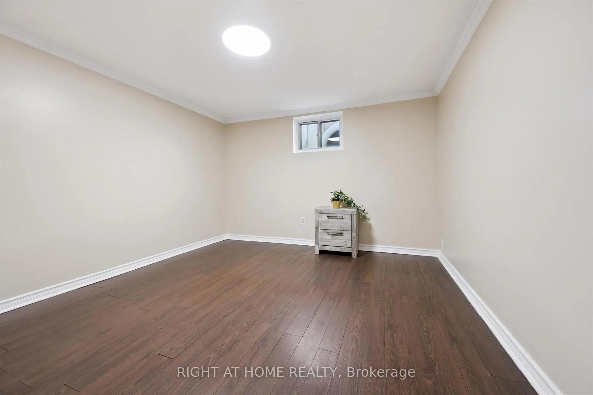 Photo 27 of 33 South Kingsway, Toronto, High Park-Swansea — HOMEH