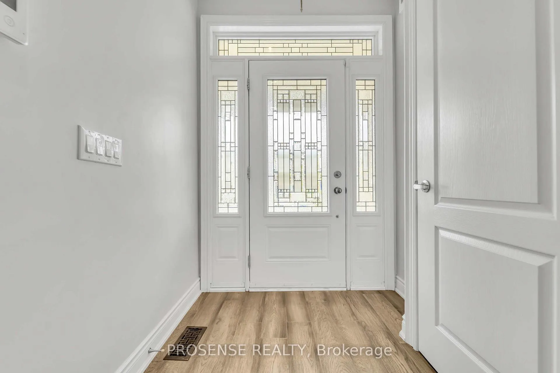 Photo 5 of 113 Johnson Drive, Shelburne — HOMEH