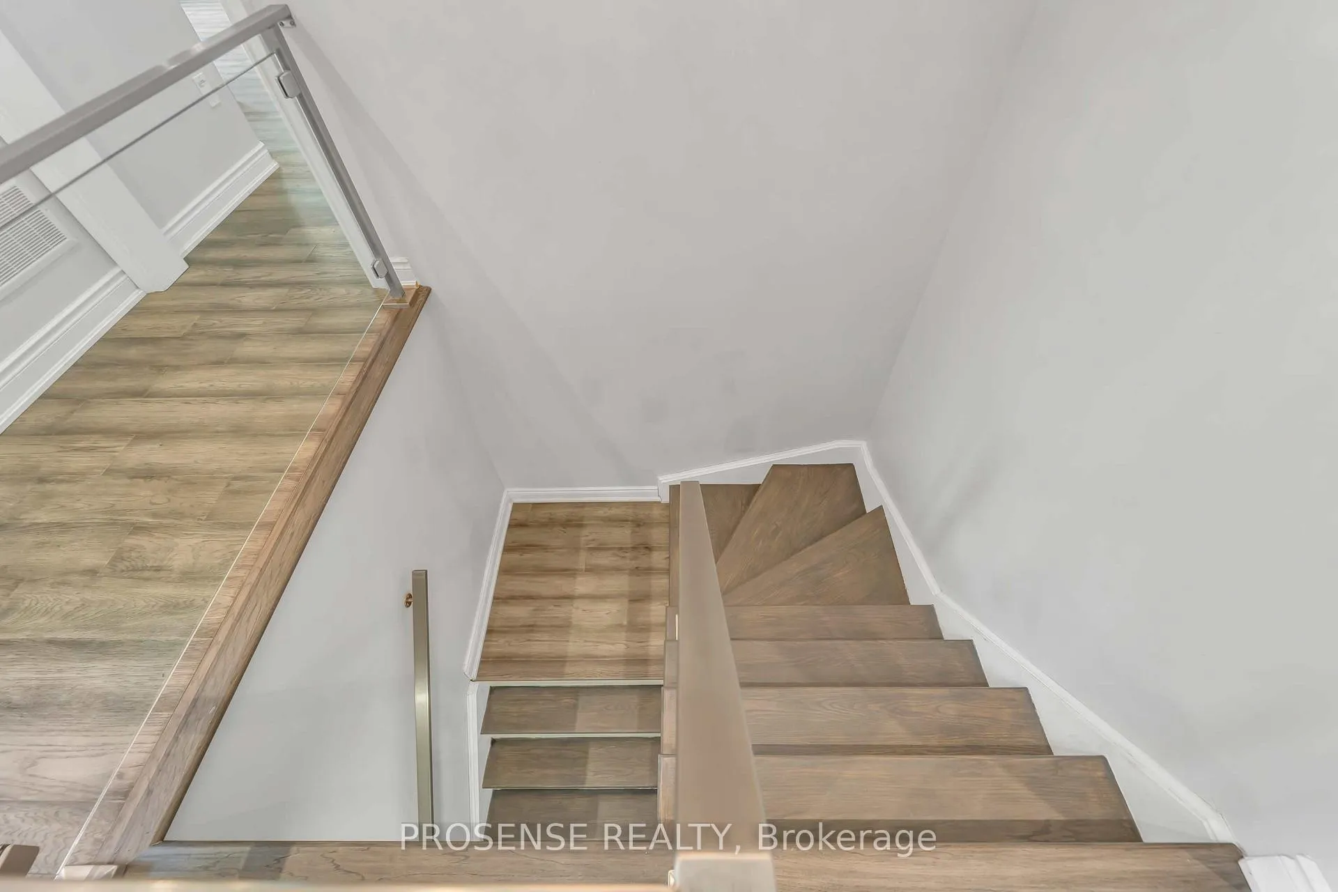Photo 14 of 113 Johnson Drive, Shelburne — HOMEH