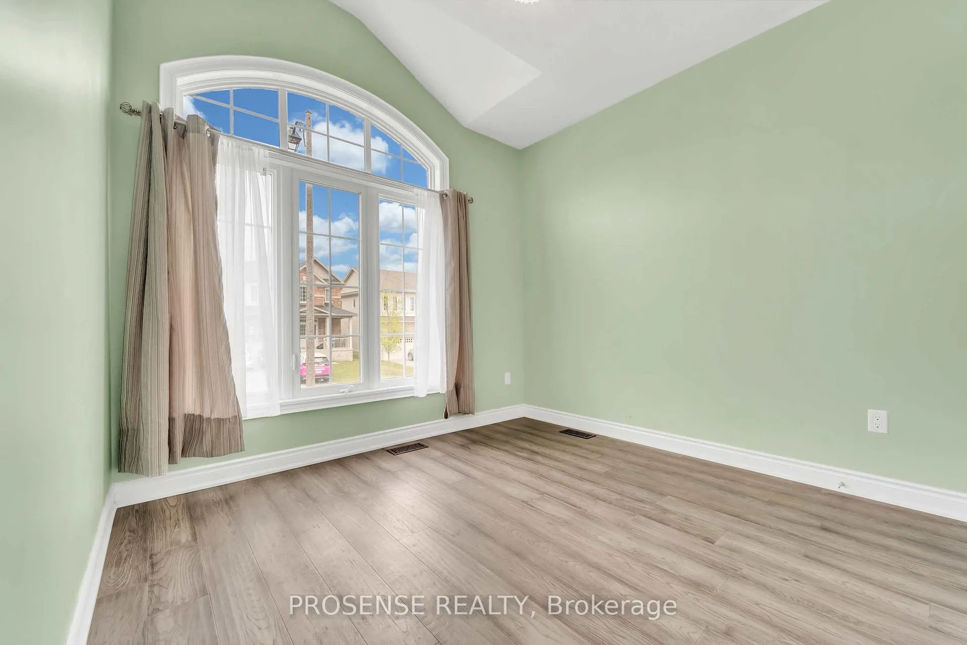 Photo 25 of 113 Johnson Drive, Shelburne — HOMEH