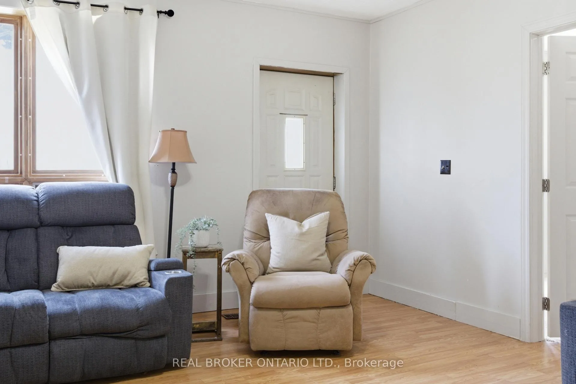Photo 20 of 474 Elma Street W, North Perth, Listowel — HOMEH
