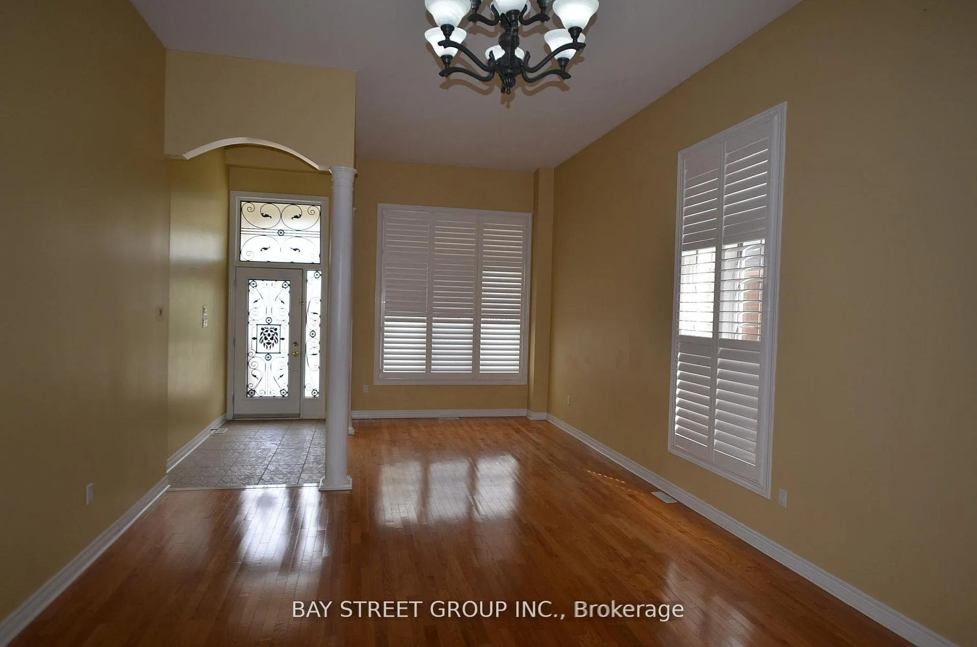 Photo 5 of 6 Everingham Circle, Brampton, Sandringham-Wellington — HOMEH