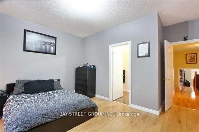 Photo 11 of 6 Everingham Circle, Brampton, Sandringham-Wellington — HOMEH