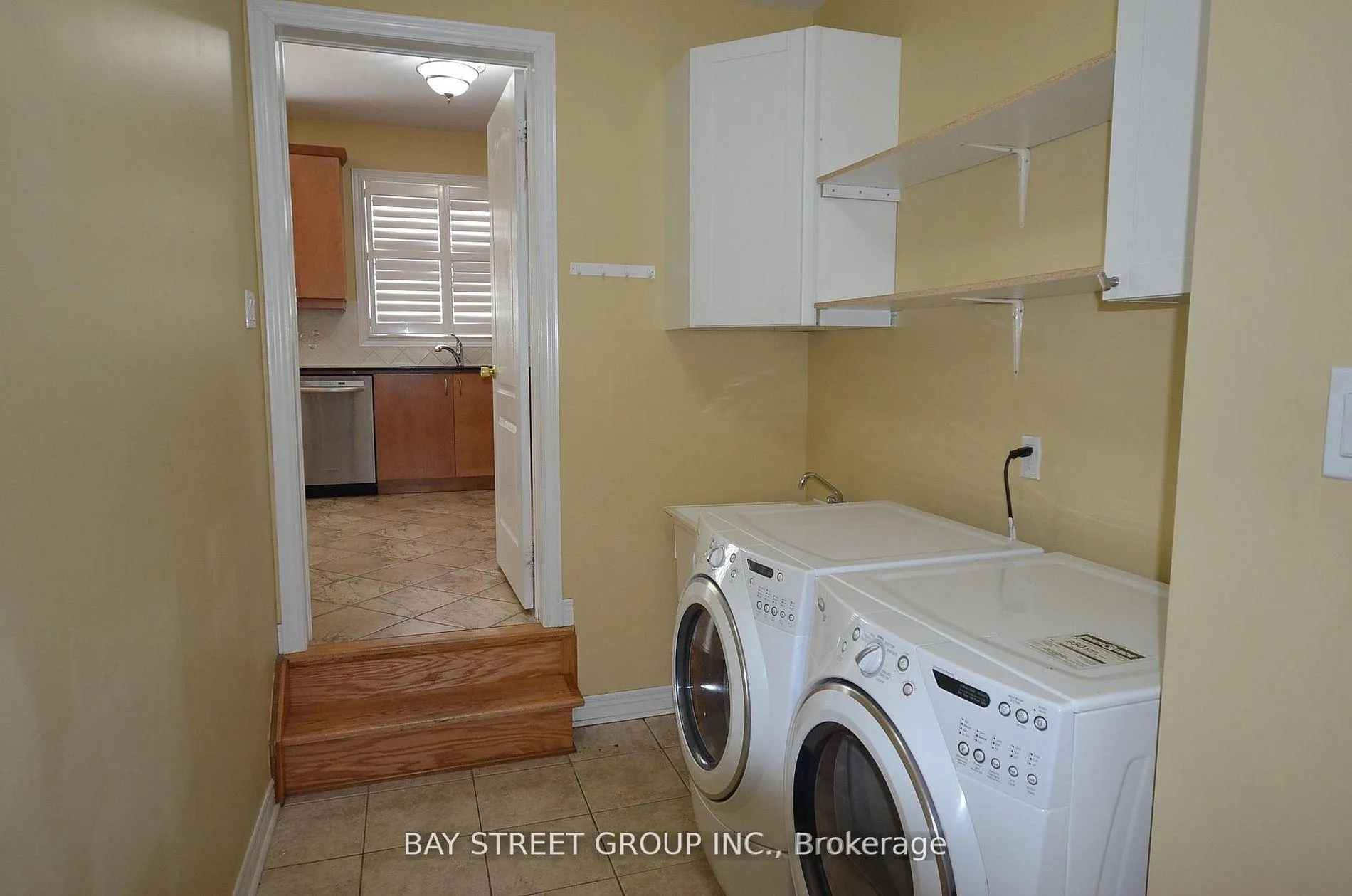Photo 18 of 6 Everingham Circle, Brampton, Sandringham-Wellington — HOMEH