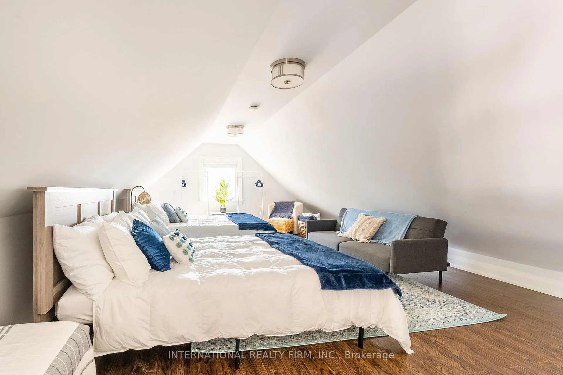 Photo 9 of Unit 1, 2256 Queen Street E, Toronto, The Beaches — HOMEH