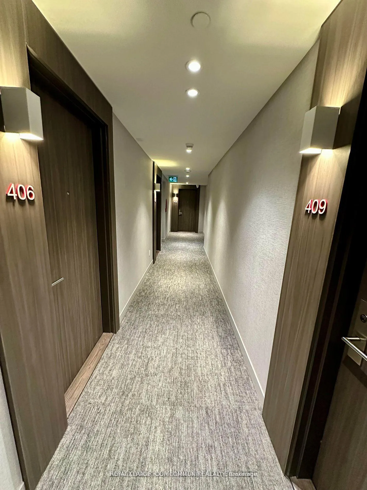 Photo 4 of Unit 409, 185 Roehampton Avenue, Toronto, Mount Pleasant West — HOMEH