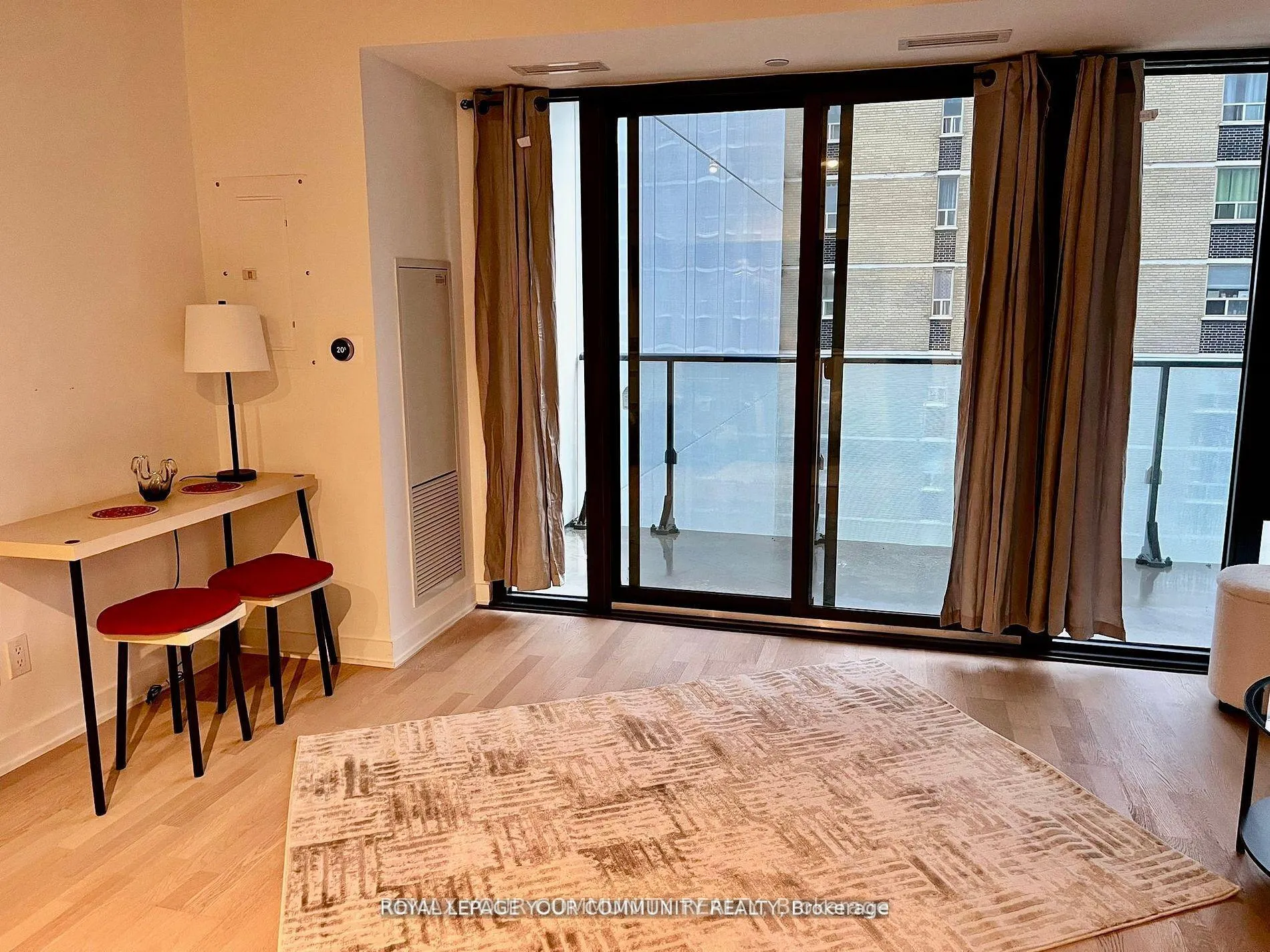 Photo 5 of Unit 409, 185 Roehampton Avenue, Toronto, Mount Pleasant West — HOMEH