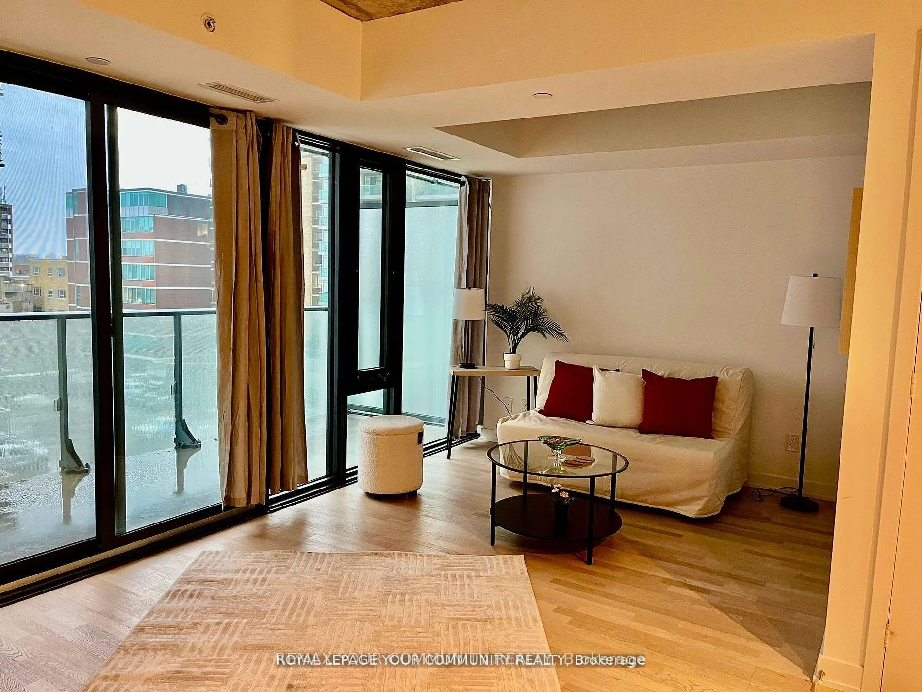 Photo 8 of Unit 409, 185 Roehampton Avenue, Toronto, Mount Pleasant West — HOMEH