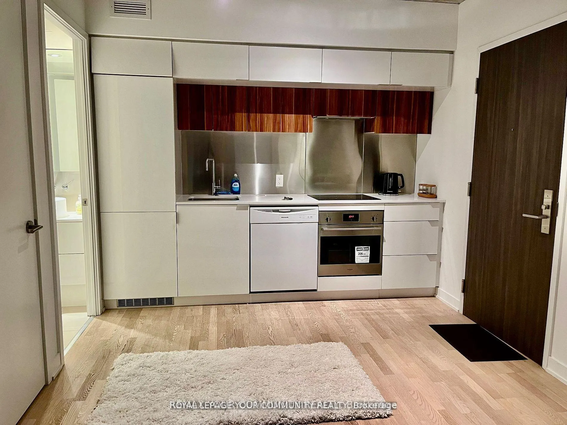 Photo 11 of Unit 409, 185 Roehampton Avenue, Toronto, Mount Pleasant West — HOMEH