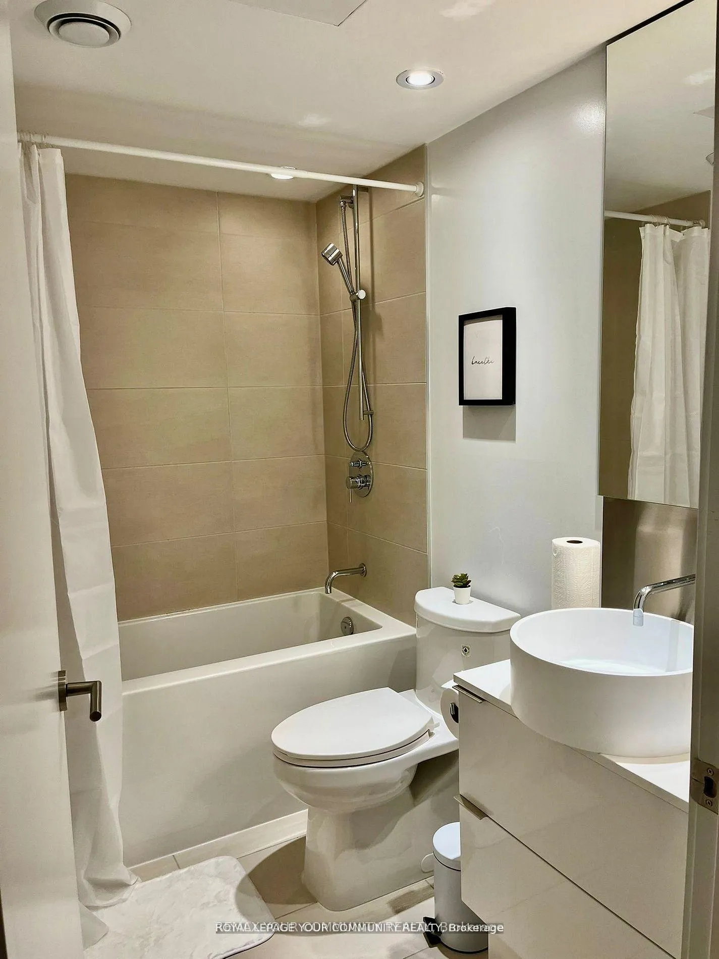 Photo 18 of Unit 409, 185 Roehampton Avenue, Toronto, Mount Pleasant West — HOMEH