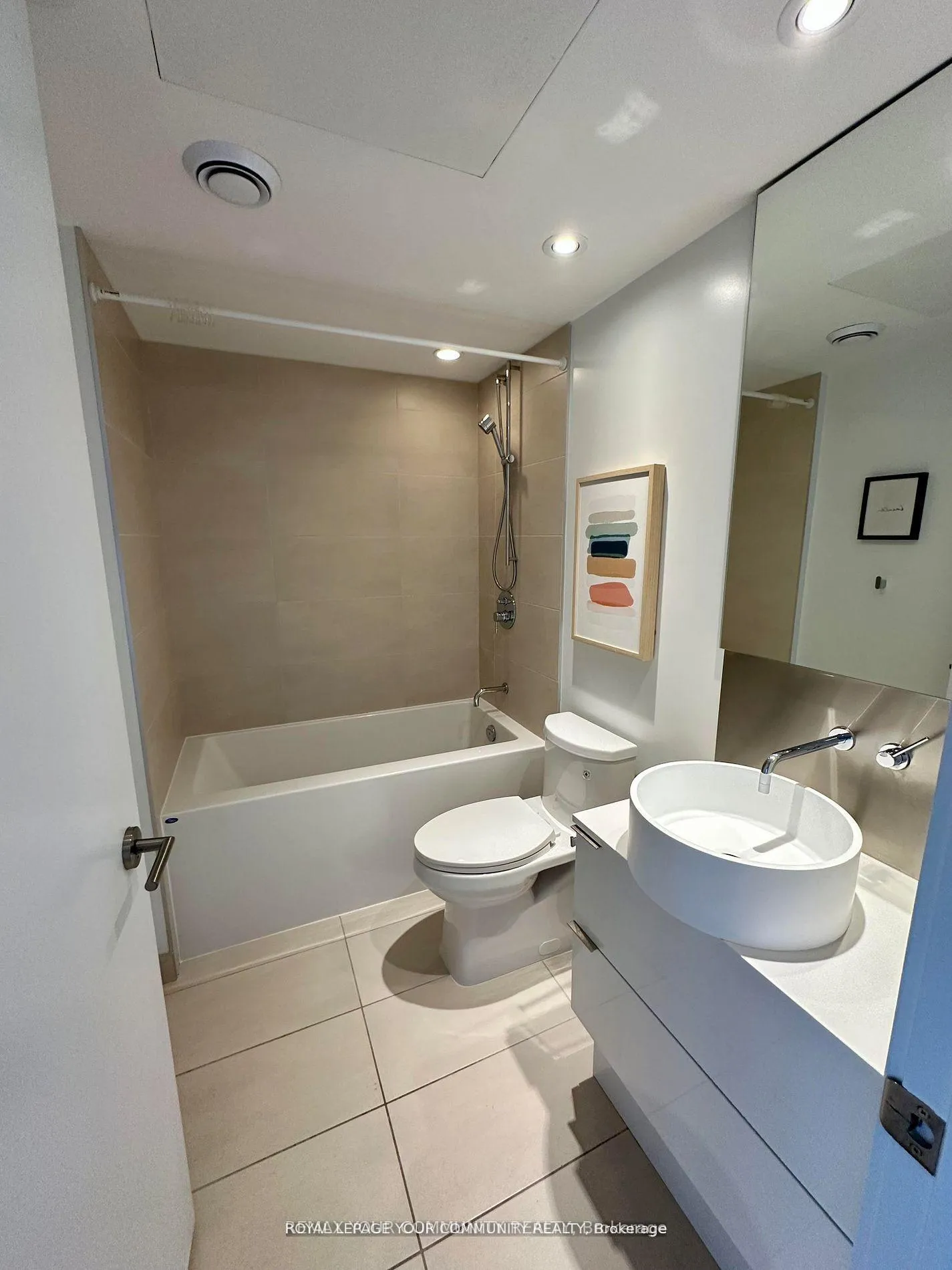 Photo 21 of Unit 409, 185 Roehampton Avenue, Toronto, Mount Pleasant West — HOMEH