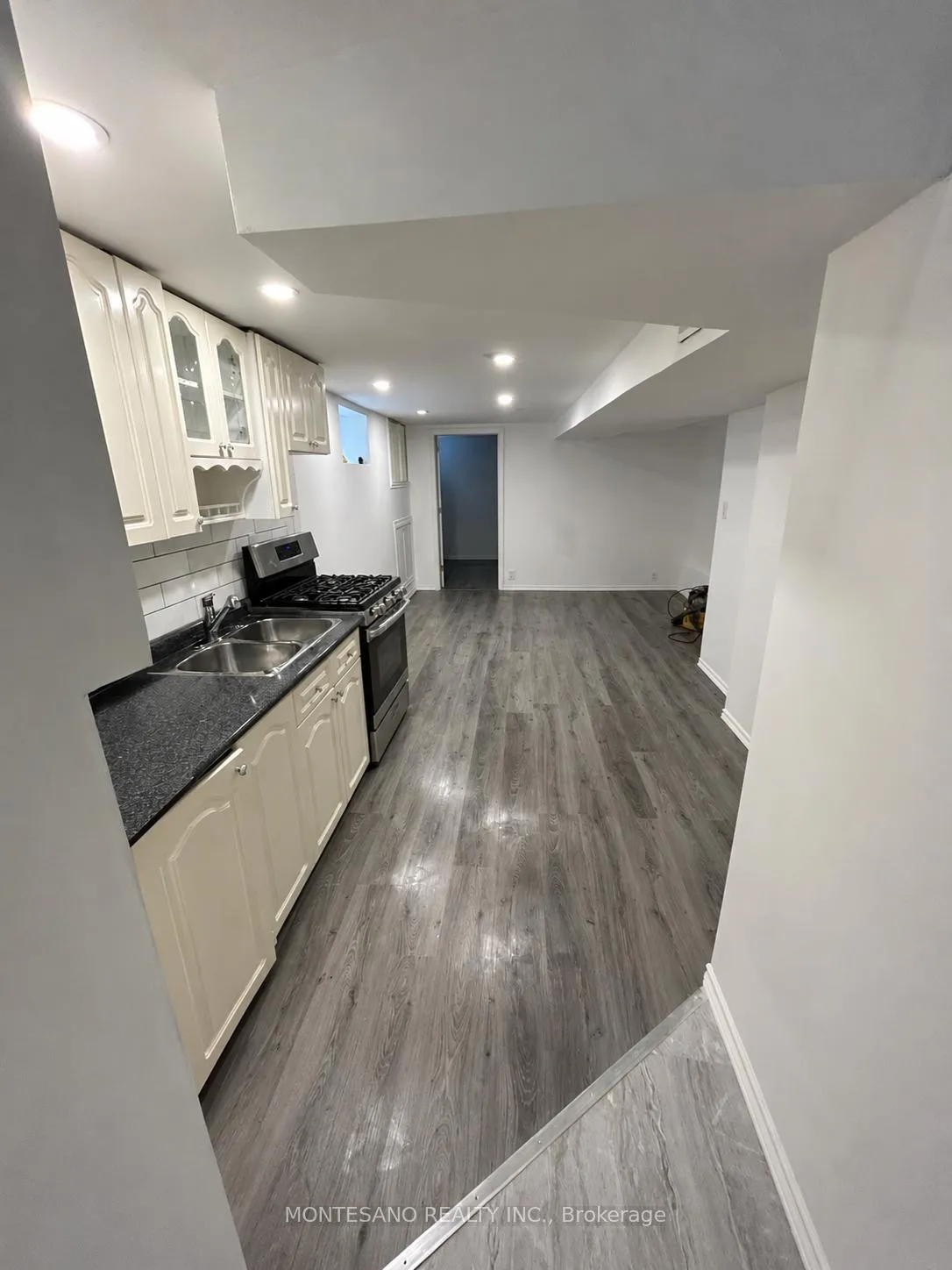 Photo 2 of 2467 Gerrard Street E, Toronto, East End-Danforth — HOMEH