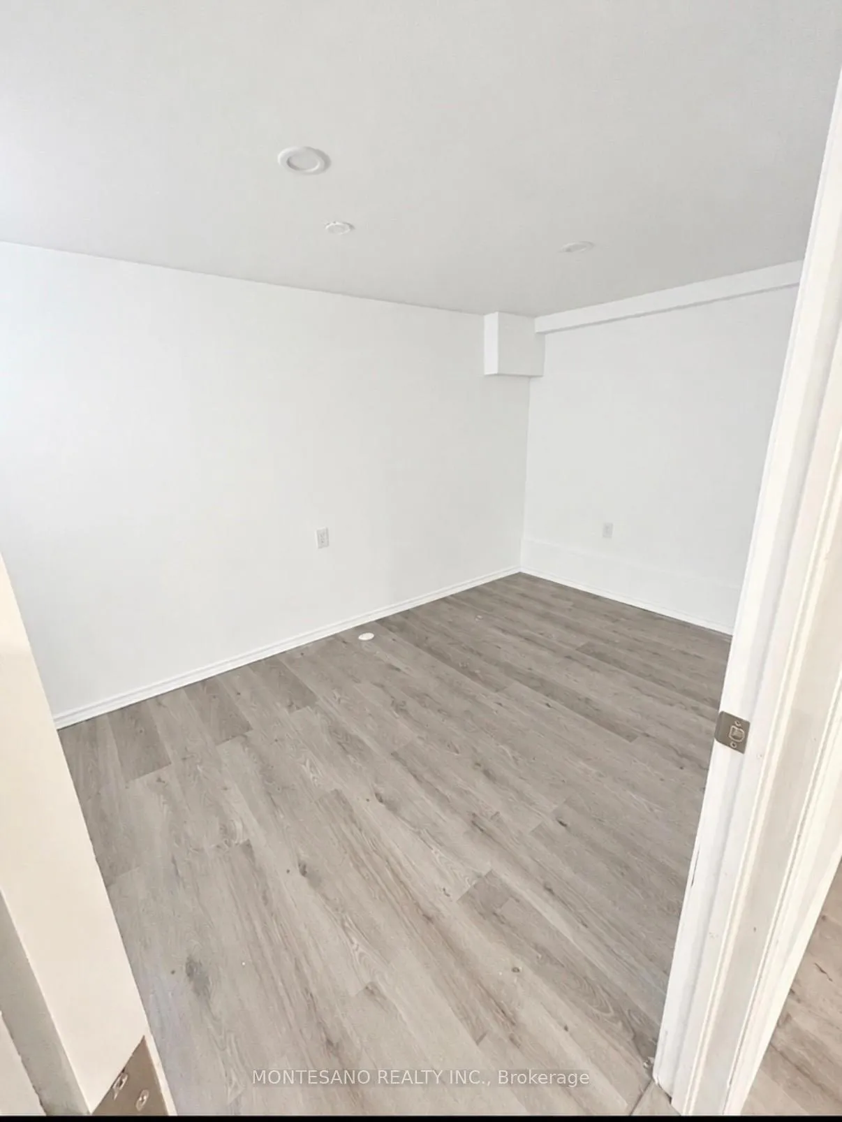 Photo 3 of 2467 Gerrard Street E, Toronto, East End-Danforth — HOMEH