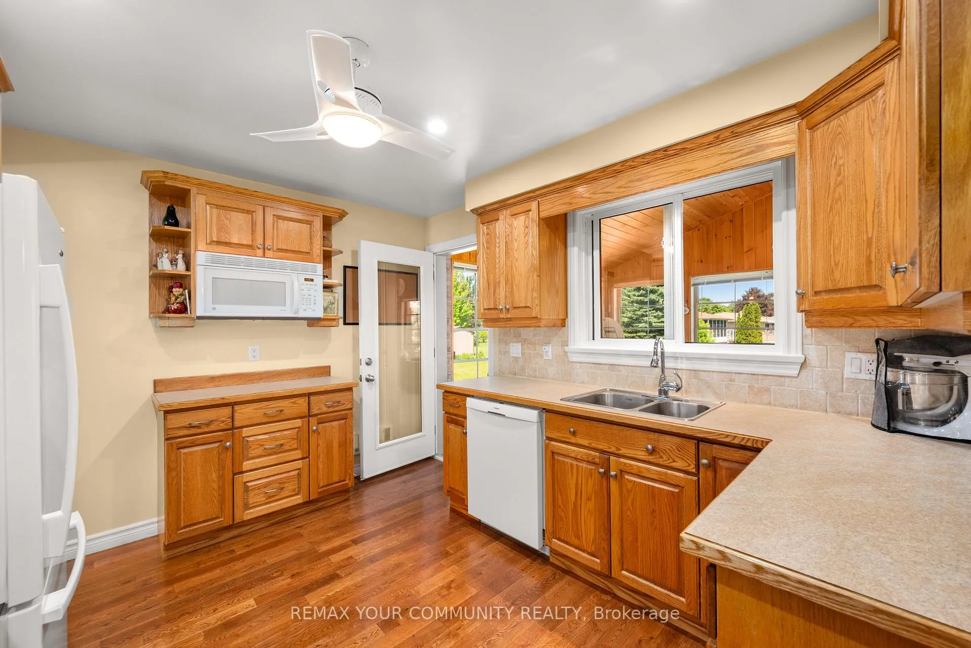 Photo 16 of 333 The Captain's Corners, Kawartha Lakes, Verulam — HOMEH