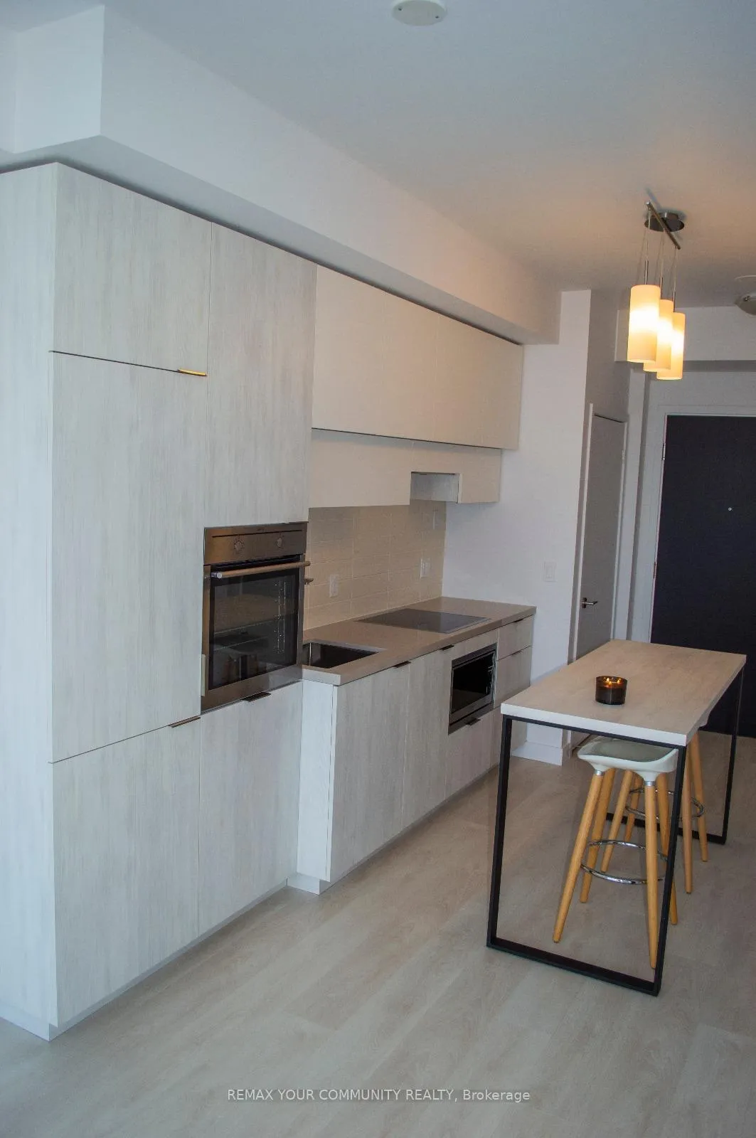 Photo 4 of Unit 3709, 8 Eglinton Avenue E, Toronto, Yonge-Eglinton — HOMEH