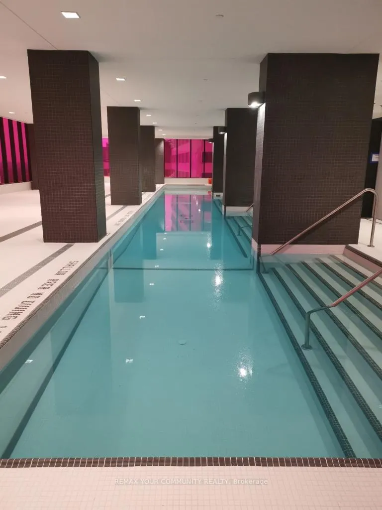 Photo 9 of Unit 3709, 8 Eglinton Avenue E, Toronto, Yonge-Eglinton — HOMEH