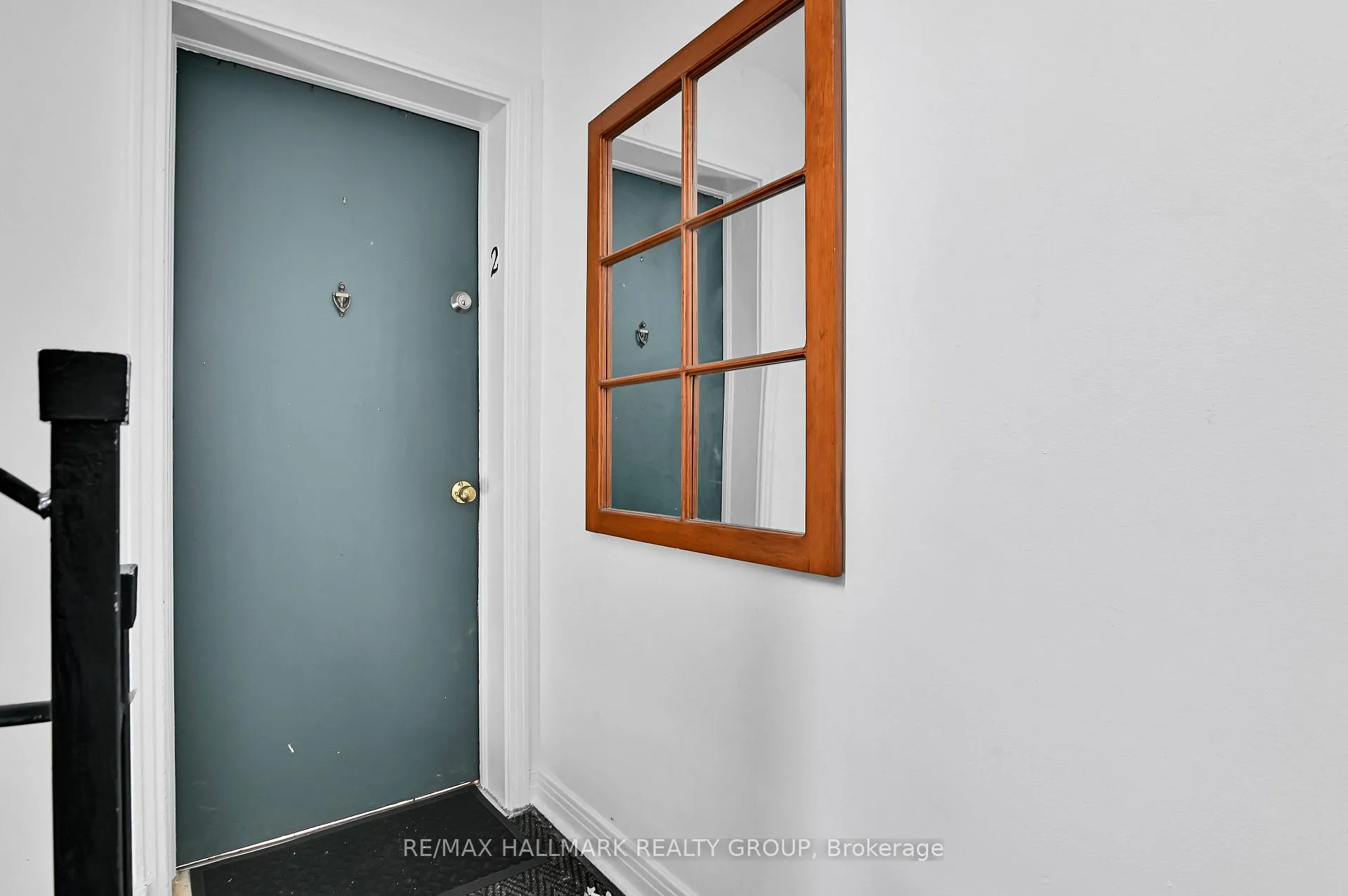 Photo 3 of Unit Unit 2, 55 Ivy Crescent, Ottawa, Lindenlea — HOMEH
