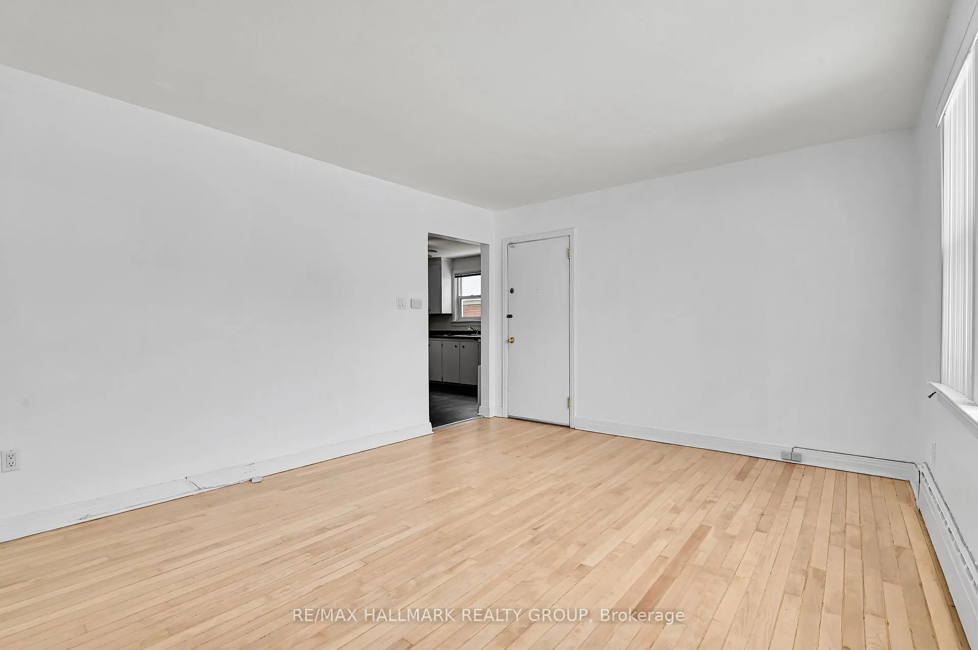 Photo 8 of Unit Unit 2, 55 Ivy Crescent, Ottawa, Lindenlea — HOMEH